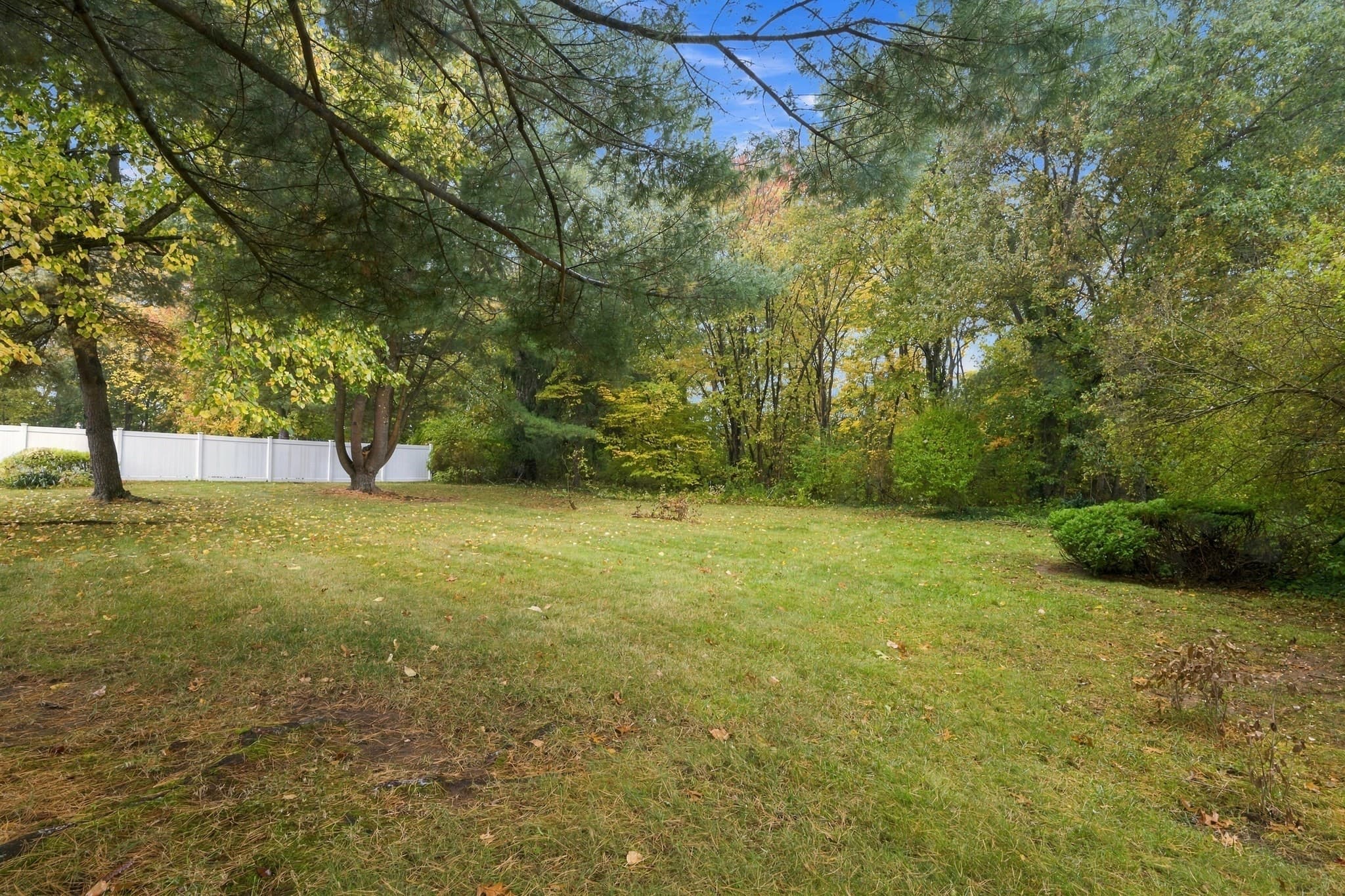 Single Family Residence at 8 Trinity St, Danvers MA 01923, photo 8 of 36