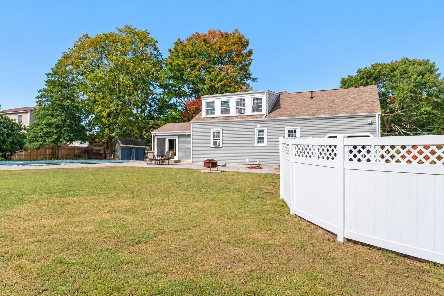 Single Family Residence at 15 Hiller Ave, Fairhaven MA 02719, photo 9 of 26