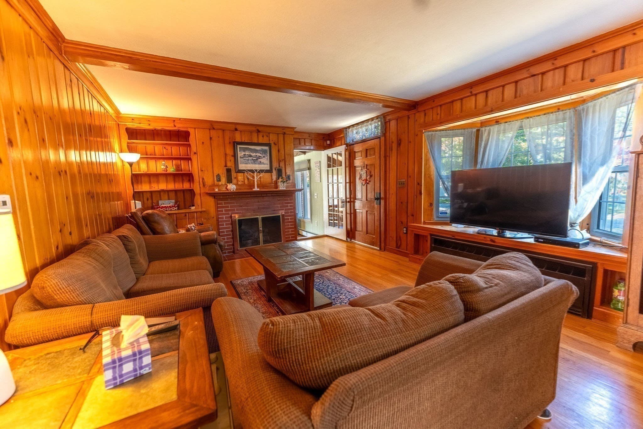 Single Family Residence at 15 Hiller Ave, Fairhaven MA 02719, photo 11 of 26
