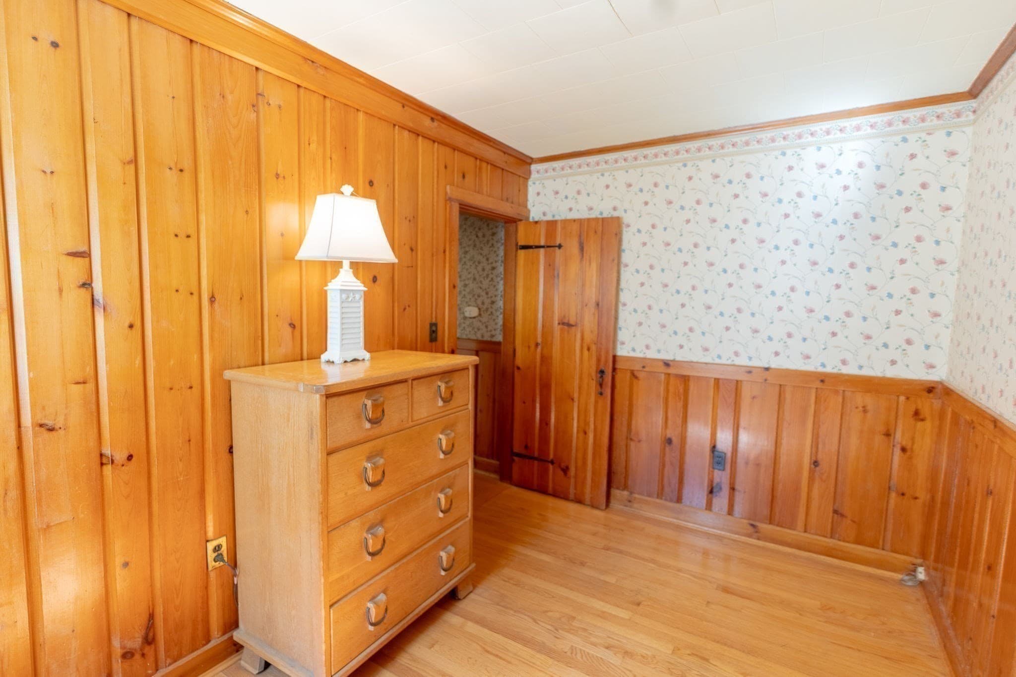 Single Family Residence at 15 Hiller Ave, Fairhaven MA 02719, photo 19 of 26
