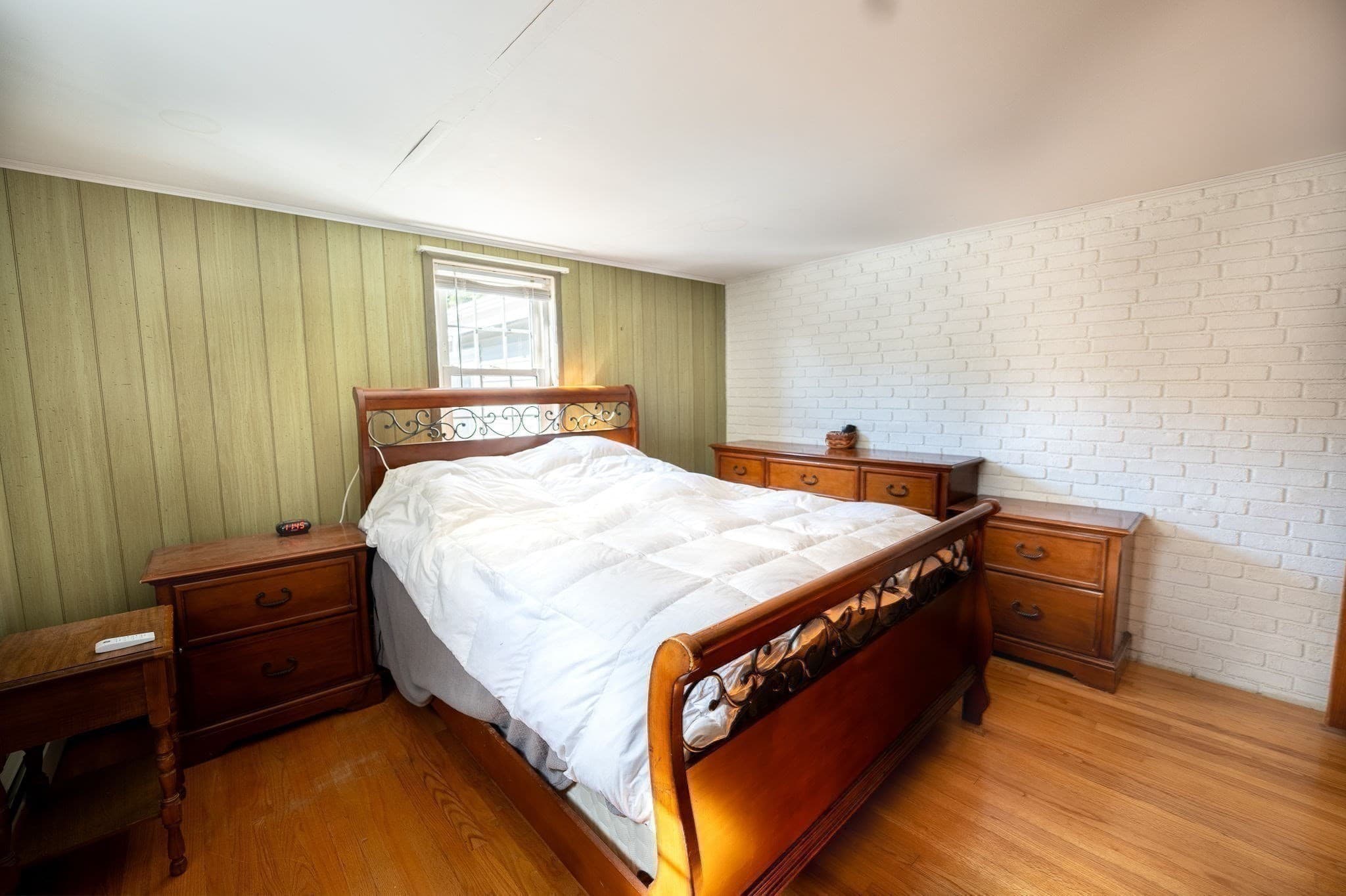 Single Family Residence at 15 Hiller Ave, Fairhaven MA 02719, photo 21 of 26