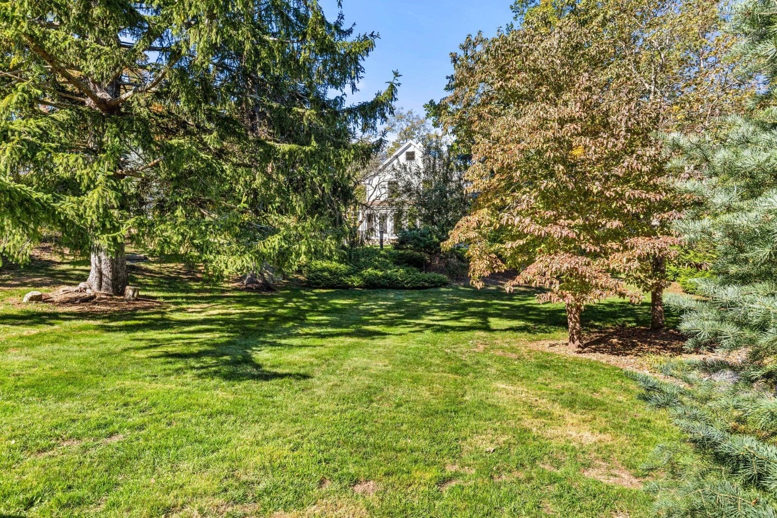 Single Family Residence at 108 Kilby St, Hingham MA 02043, Hingham, photo 29 of 30