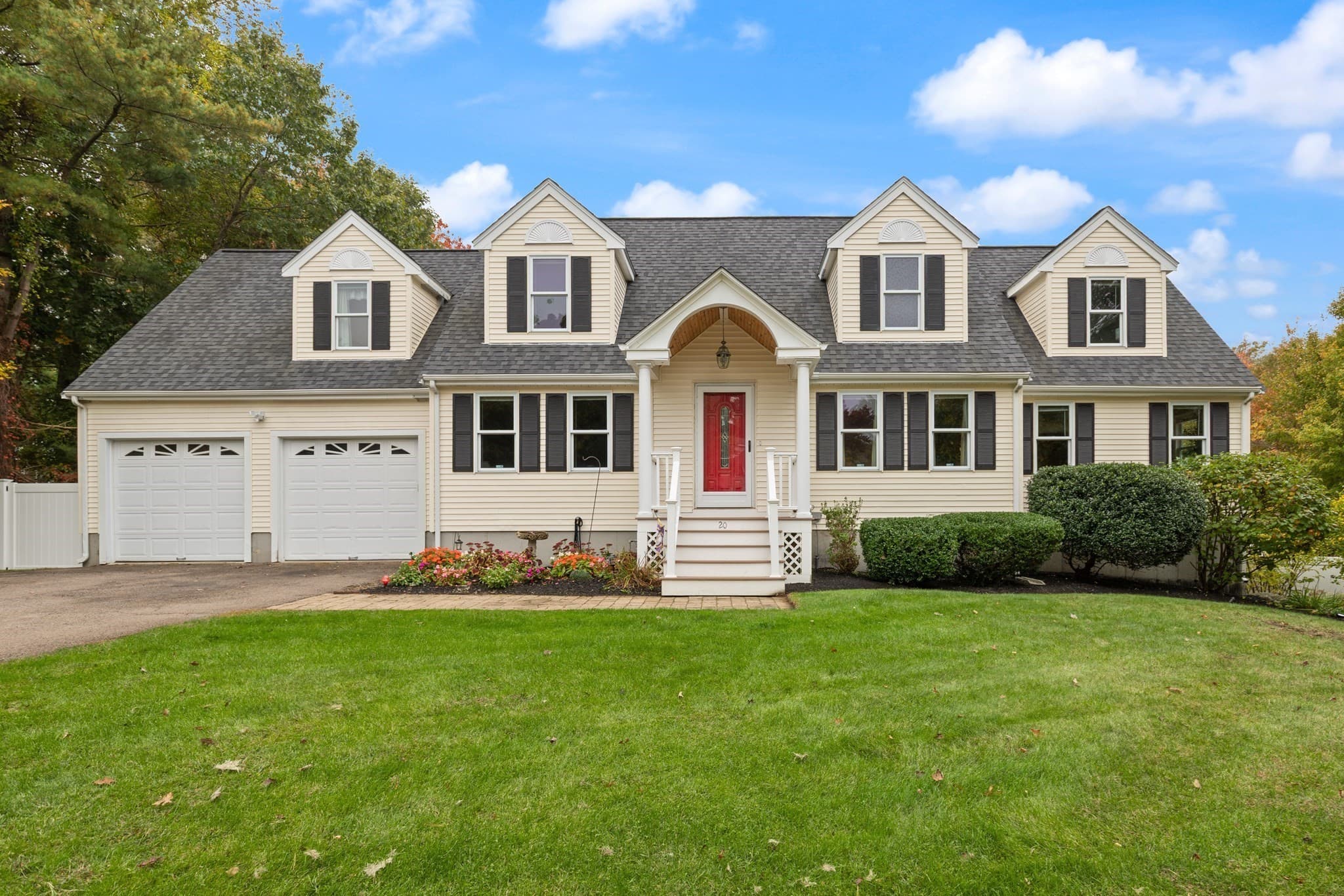 20 Dennison Ct, Stoughton MA 02072