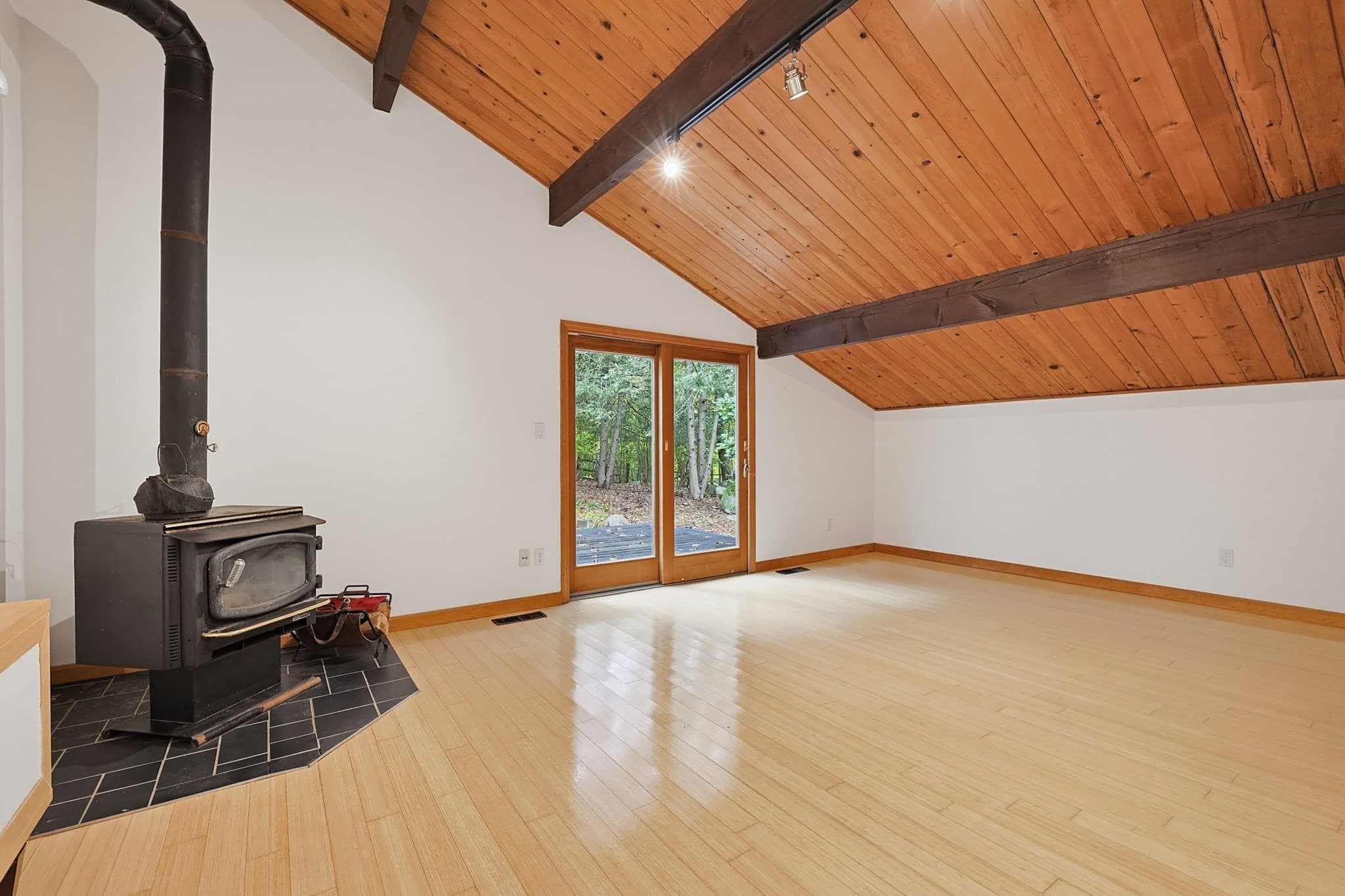 Single Family Residence at 4 Hill St, Medway MA 02053, photo 12 of 37
