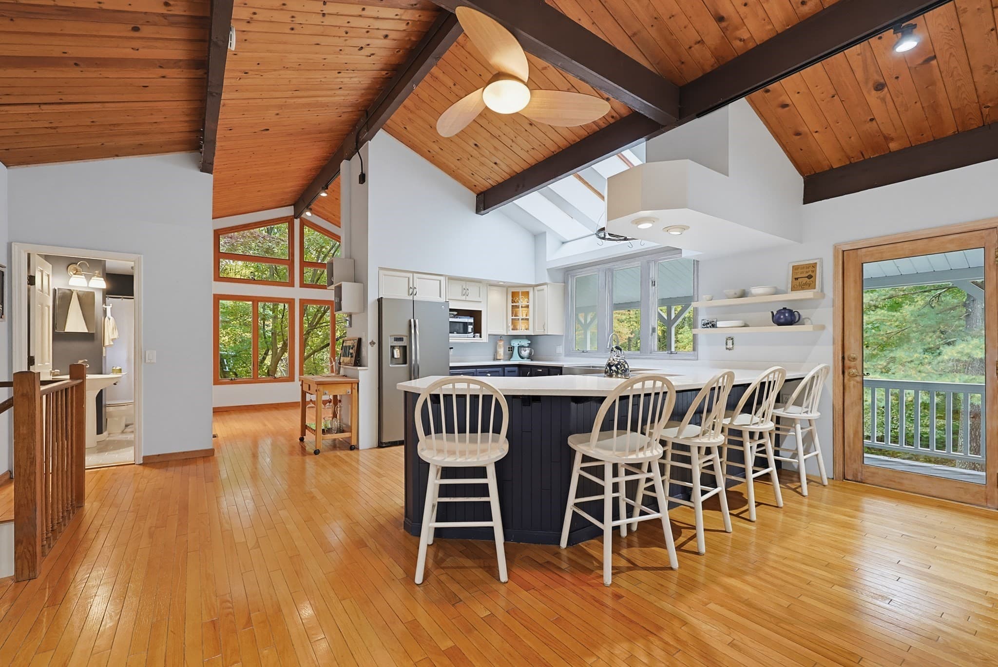 Single Family Residence at 4 Hill St, Medway MA 02053, photo 7 of 37