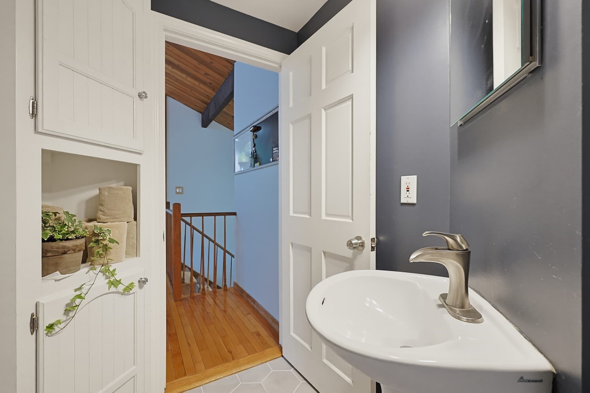 Single Family Residence at 4 Hill St, Medway MA 02053, photo 20 of 37