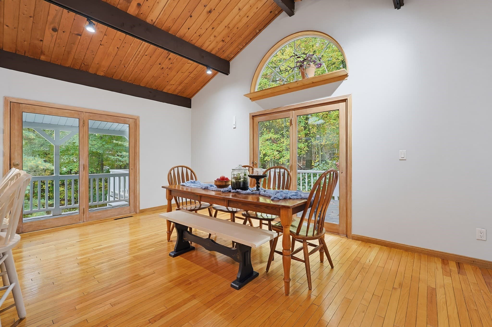 Single Family Residence at 4 Hill St, Medway MA 02053, photo 9 of 37