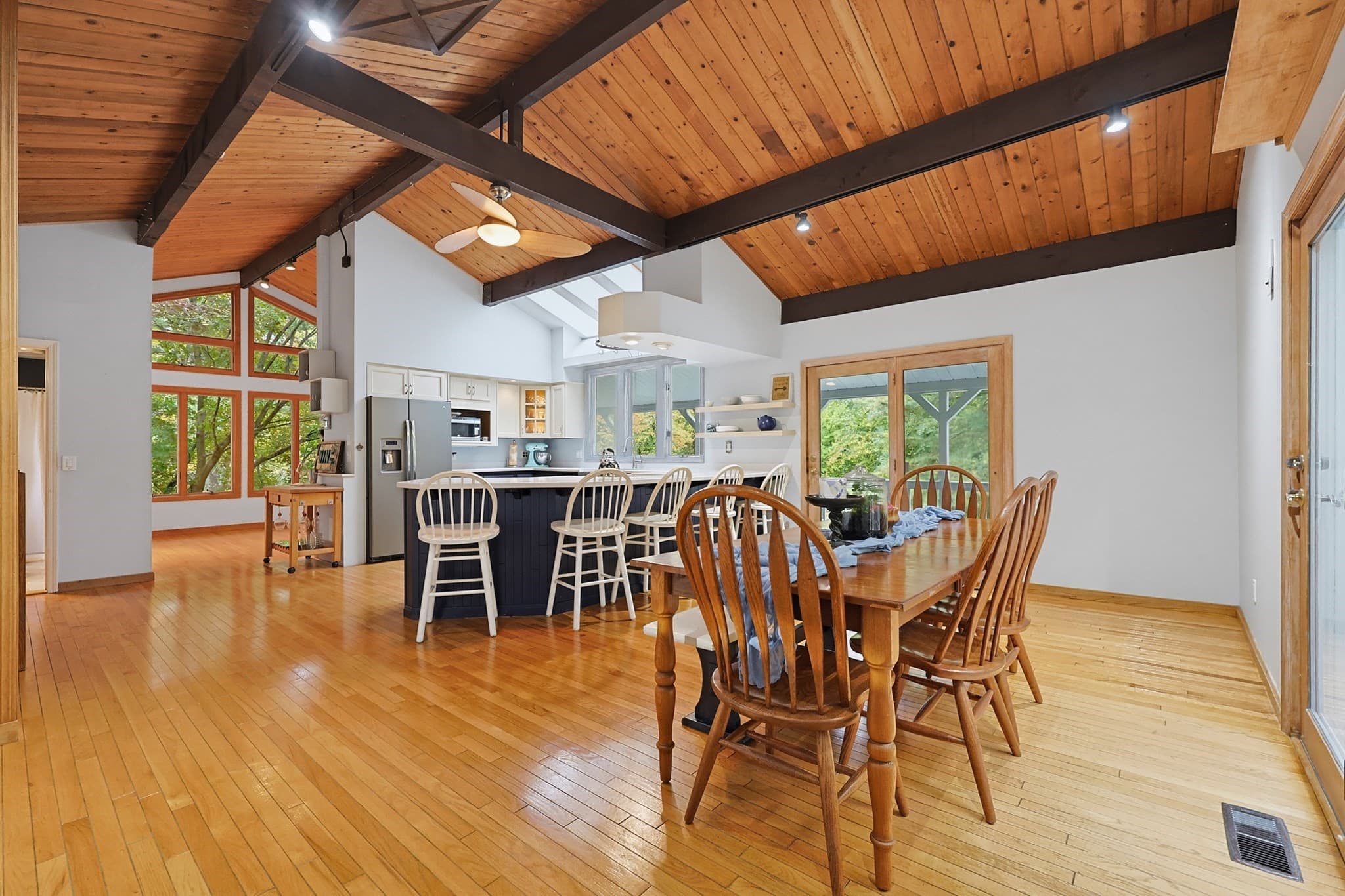 Single Family Residence at 4 Hill St, Medway MA 02053, photo 8 of 37
