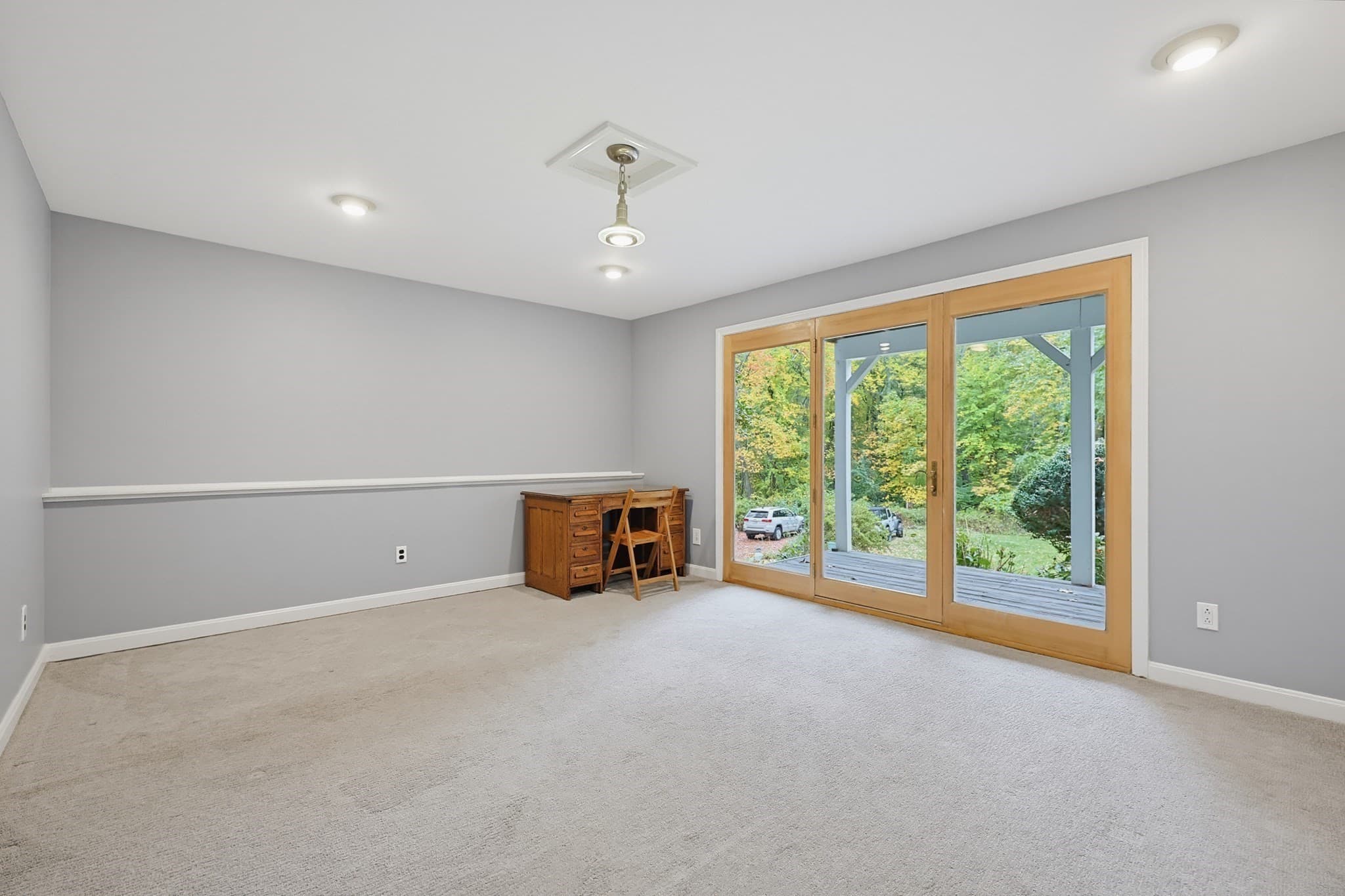 Single Family Residence at 4 Hill St, Medway MA 02053, photo 25 of 37