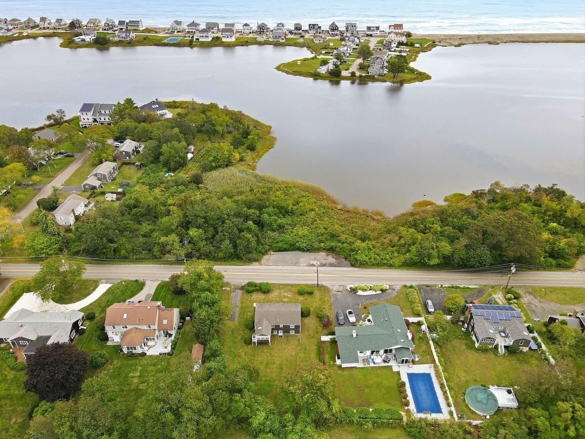 Single Family Residence at 463 Hatherly Road, Scituate MA 02066, photo 12 of 15