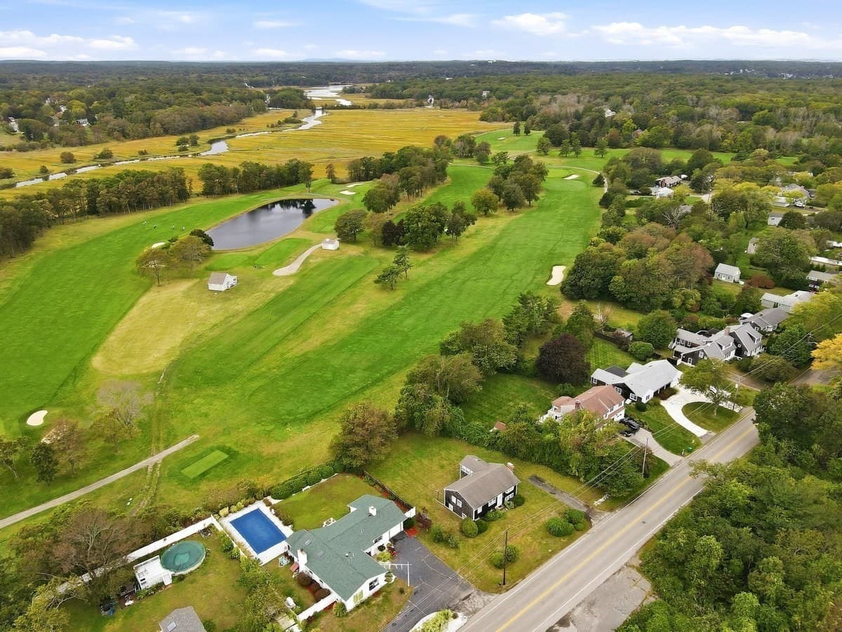 Single Family Residence at 463 Hatherly Road, Scituate MA 02066, photo 11 of 15