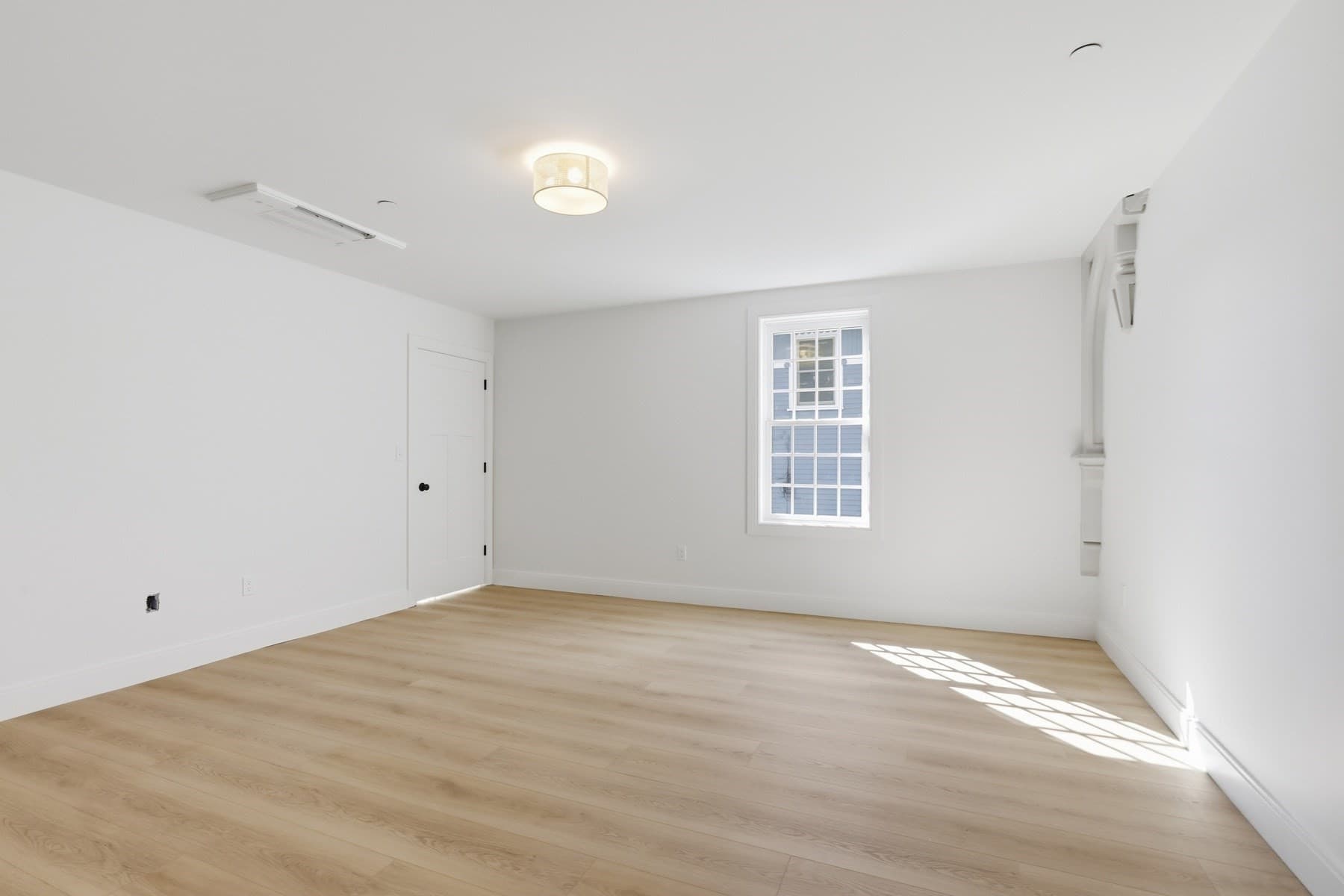 Condominium at 964 Washington St # 2, Gloucester MA 01930, Gloucester, photo 17 of 21
