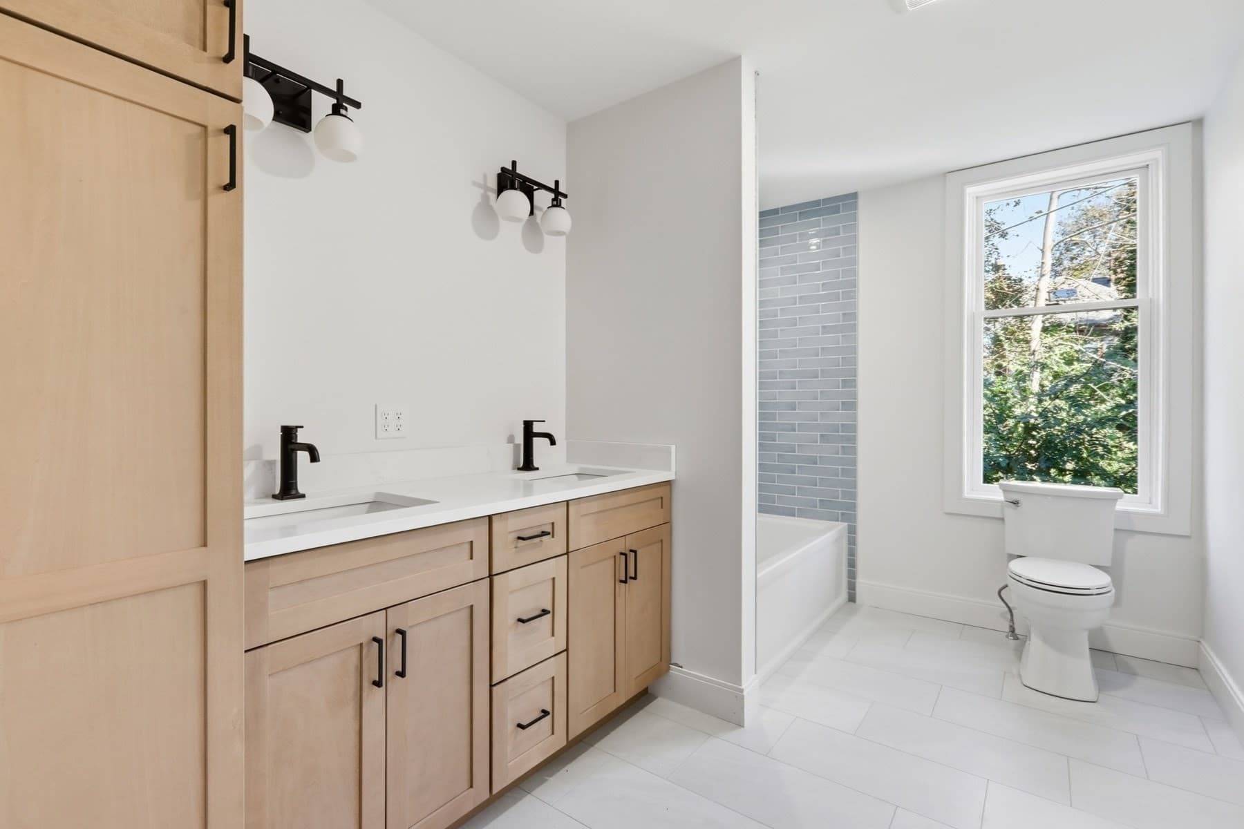 Condominium at 964 Washington St # 2, Gloucester MA 01930, Gloucester, photo 12 of 21