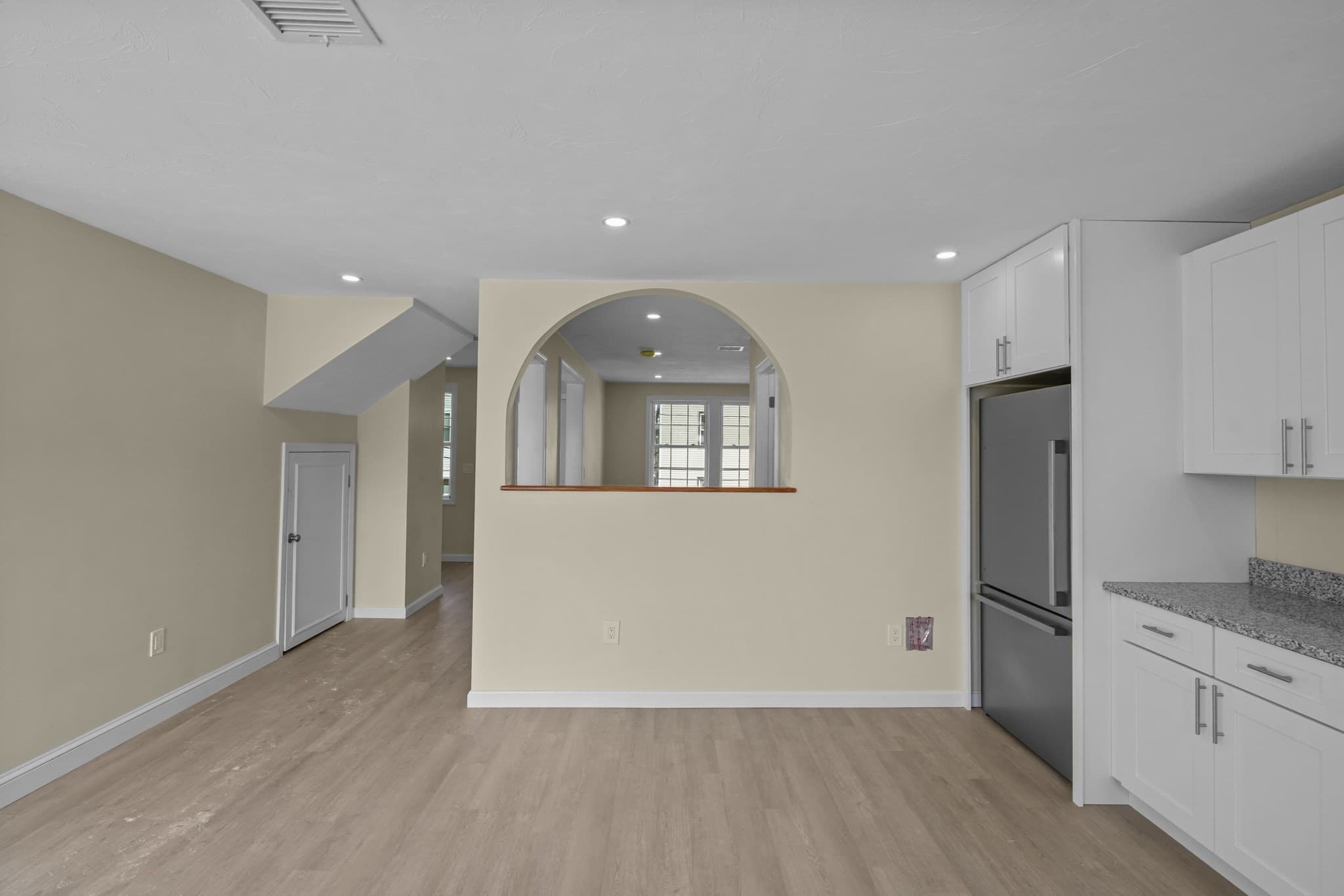 Condominium at 25 Lebanon St # D, Fall River MA 02723, photo 4 of 23