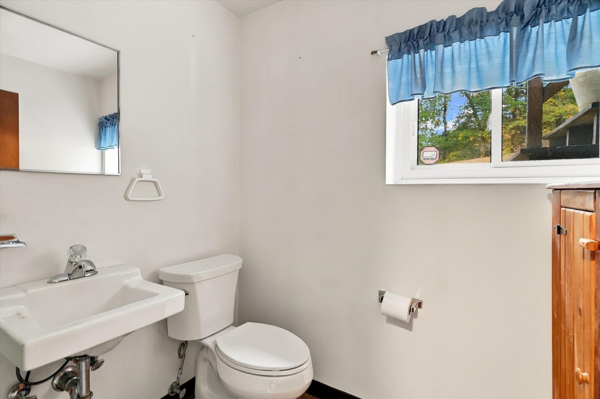 Single Family Residence at 10 Pioneer Circle, Andover MA 01810, Andover, photo 32 of 42