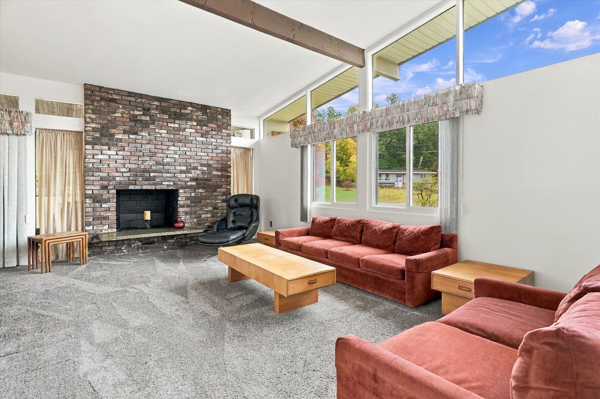 Single Family Residence at 10 Pioneer Circle, Andover MA 01810, Andover, photo 5 of 42