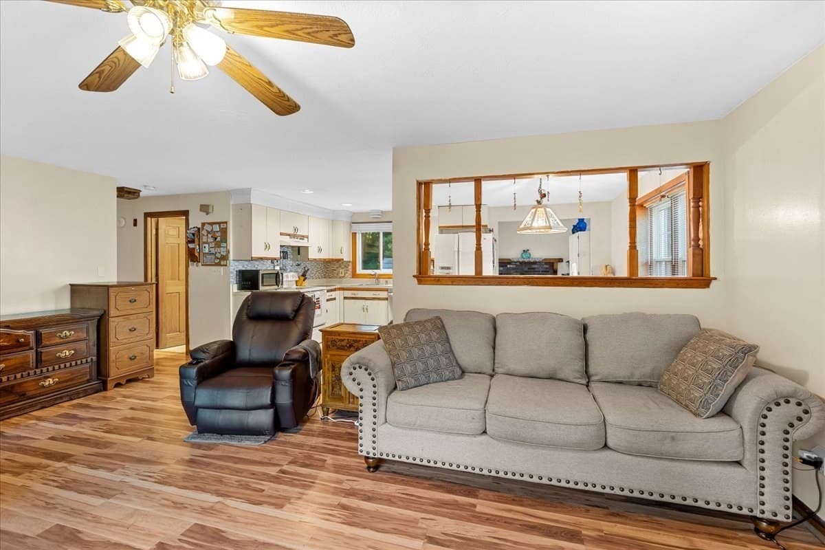 Single Family Residence at 37 Donna Dr, Plymouth MA 02360, photo 7 of 32