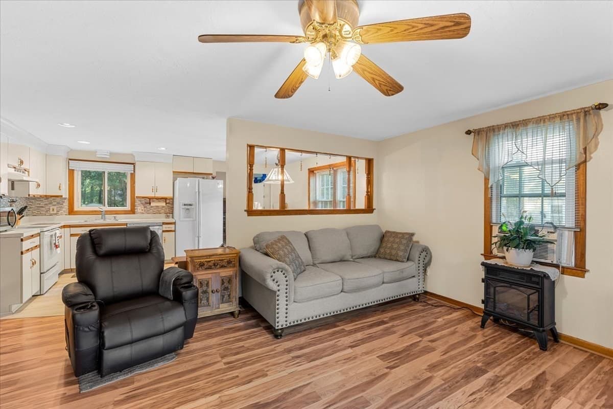 Single Family Residence at 37 Donna Dr, Plymouth MA 02360, photo 5 of 32
