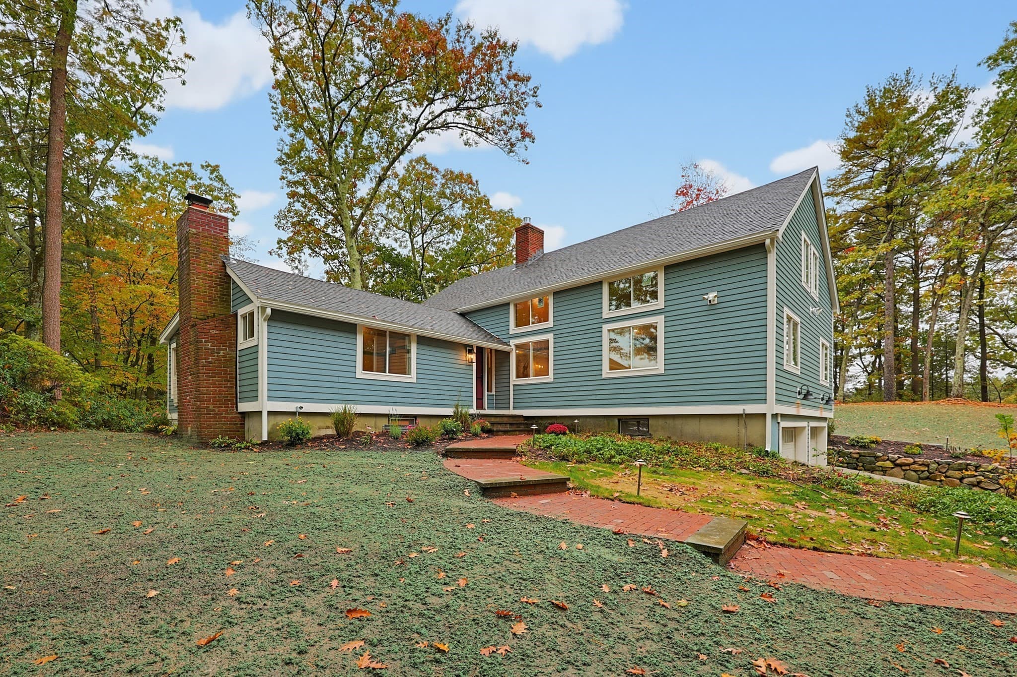 18 Hearthstone Drive, Medfield MA 02052