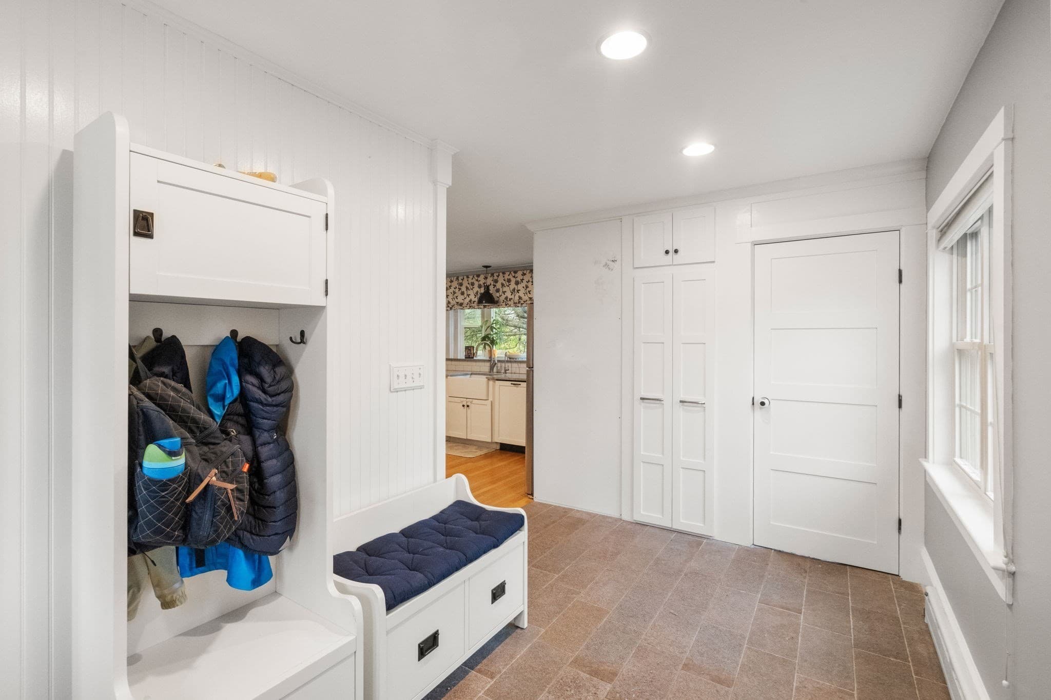 Single Family Residence at 519 Kirby Street, New Bedford MA 02740, photo 5 of 37