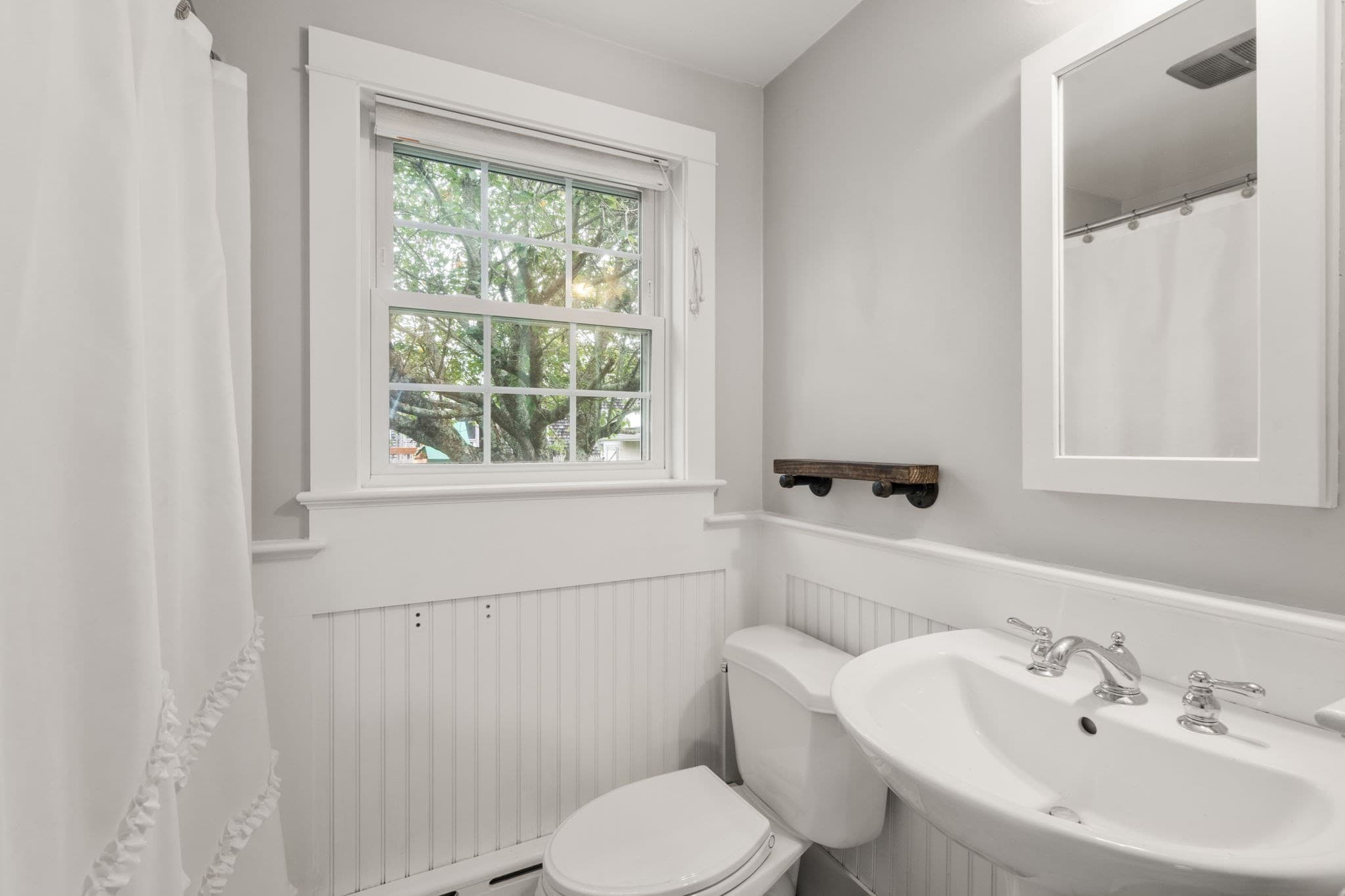 Single Family Residence at 519 Kirby Street, New Bedford MA 02740, photo 21 of 37