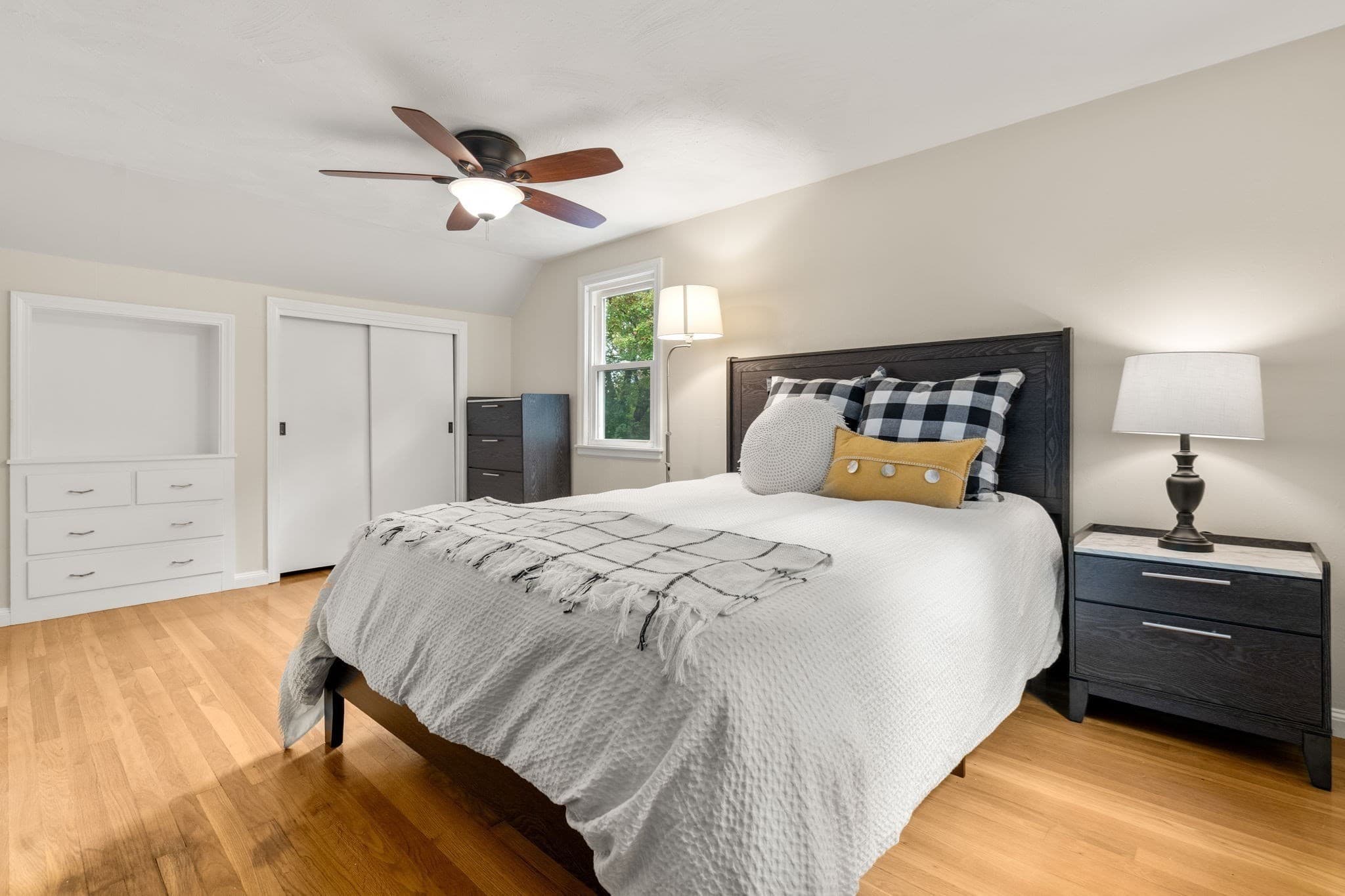 Single Family Residence at 508 Oak St, Franklin MA 02038, Franklin, photo 12 of 31