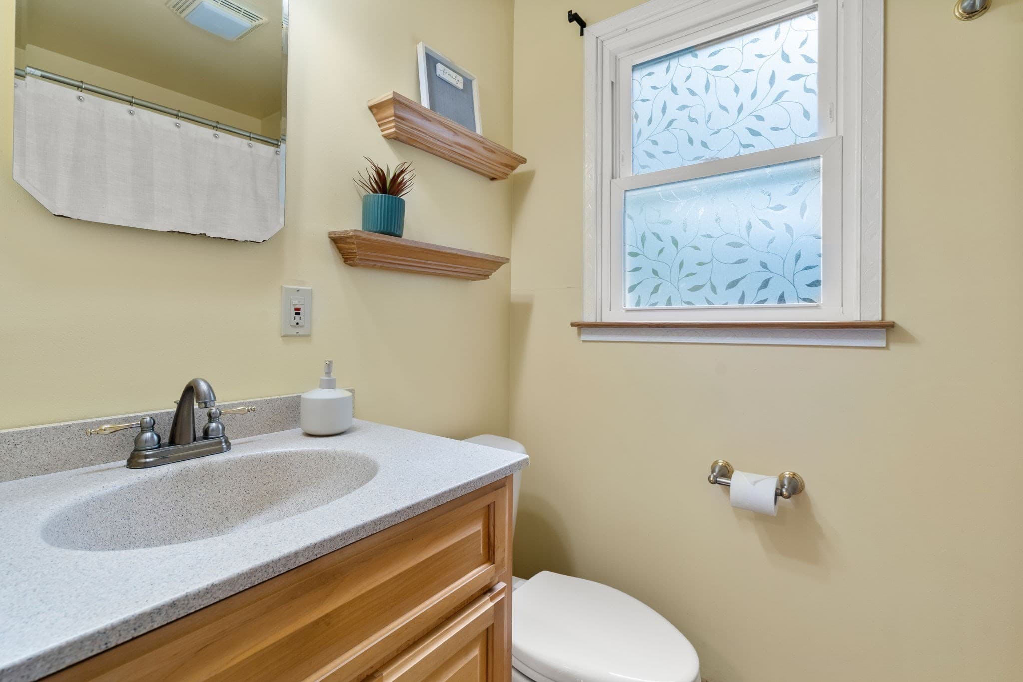 Single Family Residence at 508 Oak St, Franklin MA 02038, Franklin, photo 11 of 31