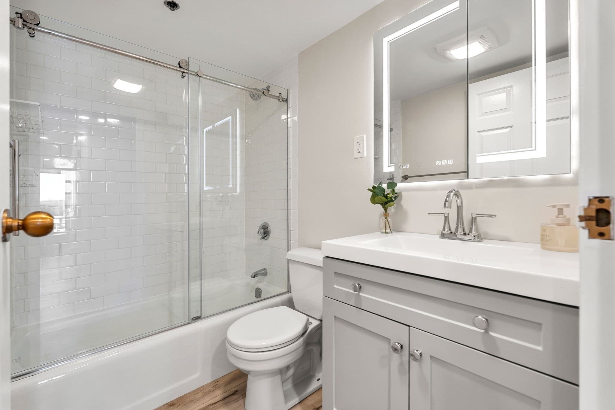 Condominium at 357 Commercial St # 607, Boston MA 02109, Boston, photo 14 of 25