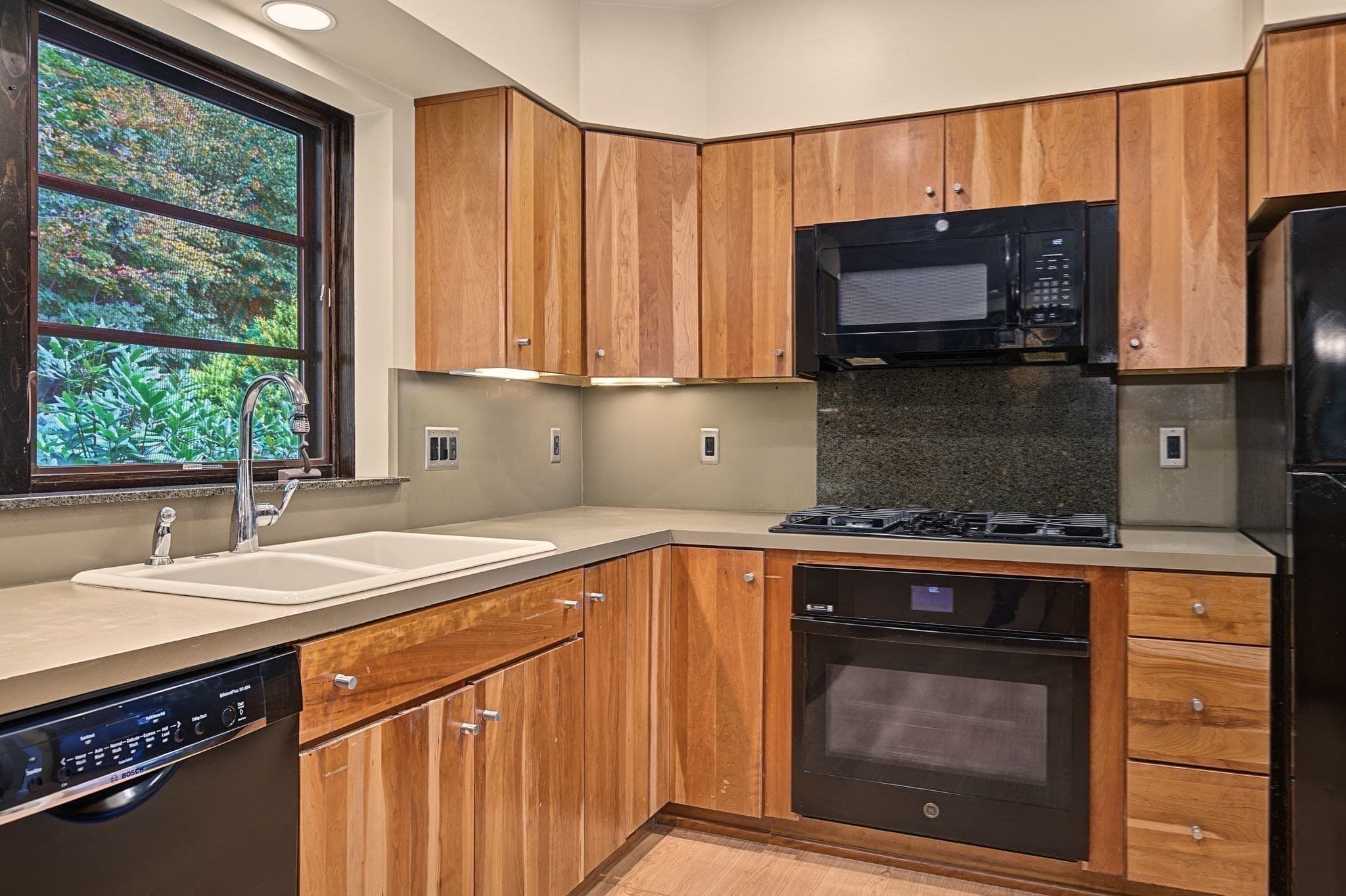Single Family Residence at 50 Porter St, Granby MA 01033, photo 17 of 39