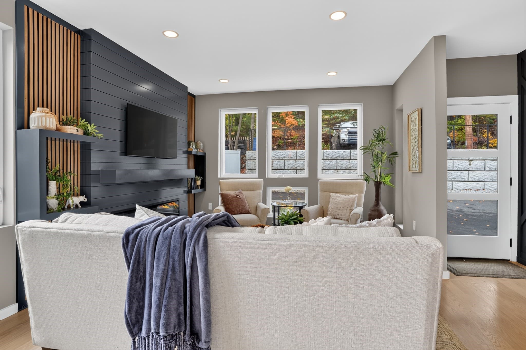 Single Family Residence at 85 Hillcrest Street, Waltham MA 02451, photo 6 of 39