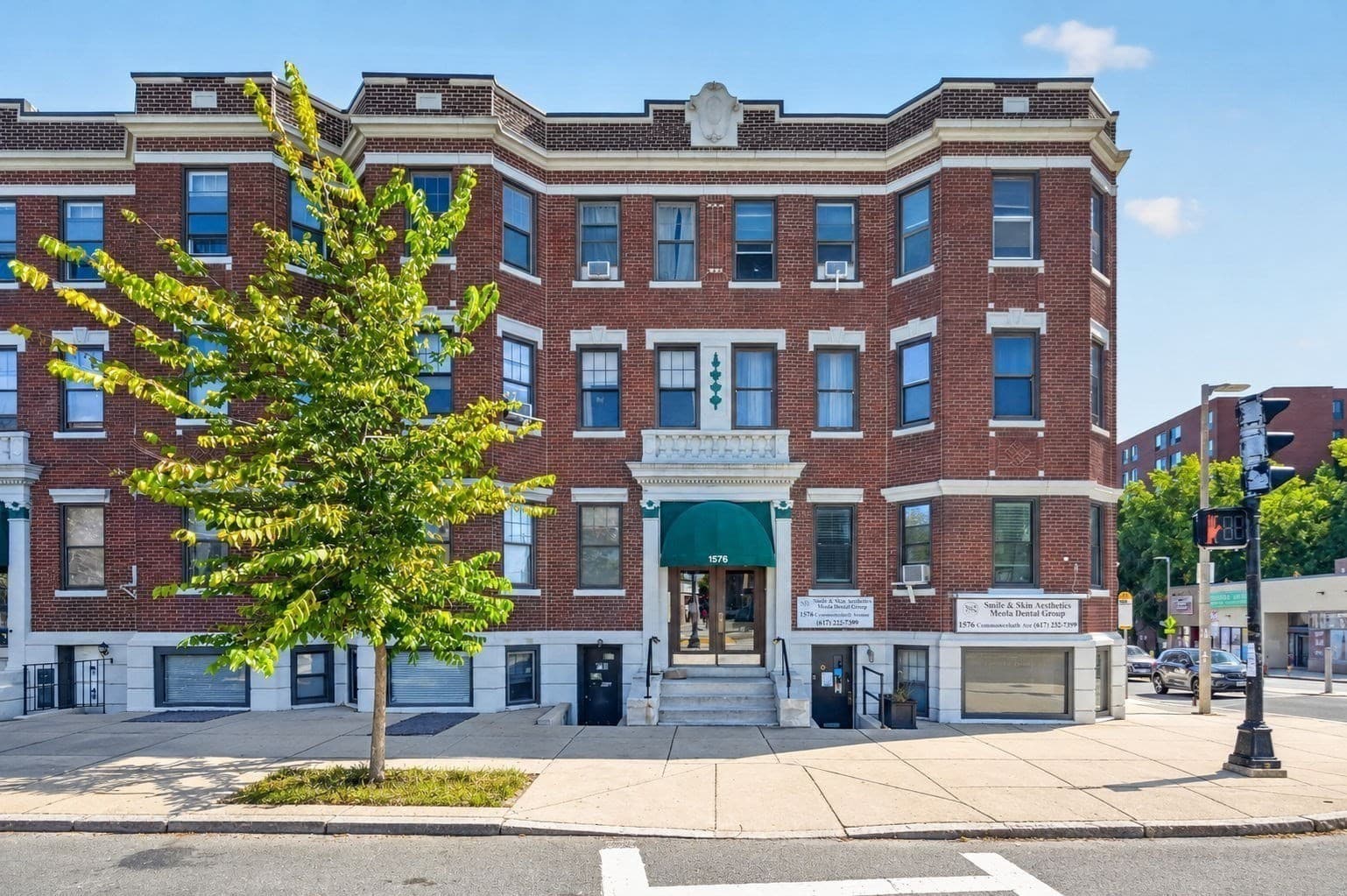 Condominium at 1576 Commonwealth Avenue # 1, Boston MA 02135, Boston, photo 2 of 13