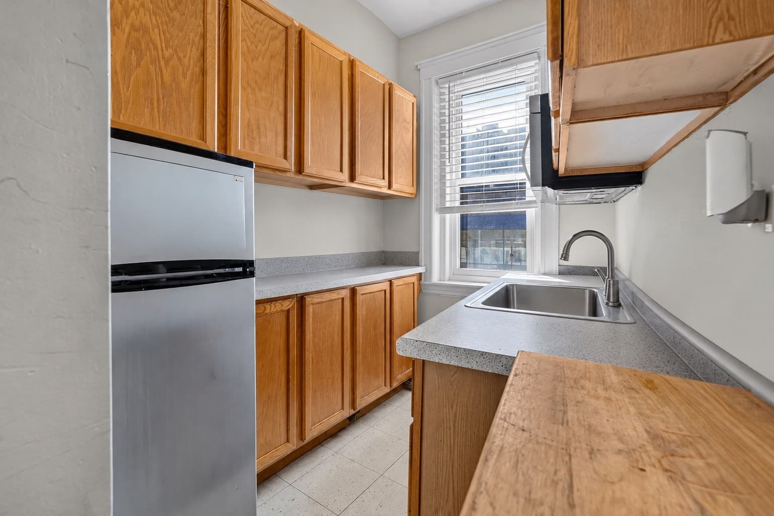 Condominium at 1576 Commonwealth Avenue # 1, Boston MA 02135, Boston, photo 3 of 13