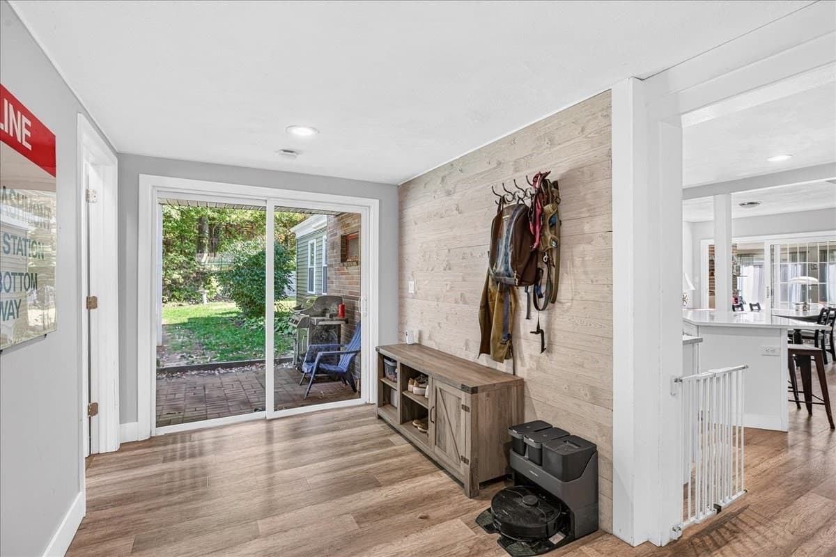 Single Family Residence at 61 Damon Avenue, Holbrook MA 02343, Holbrook, photo 26 of 29