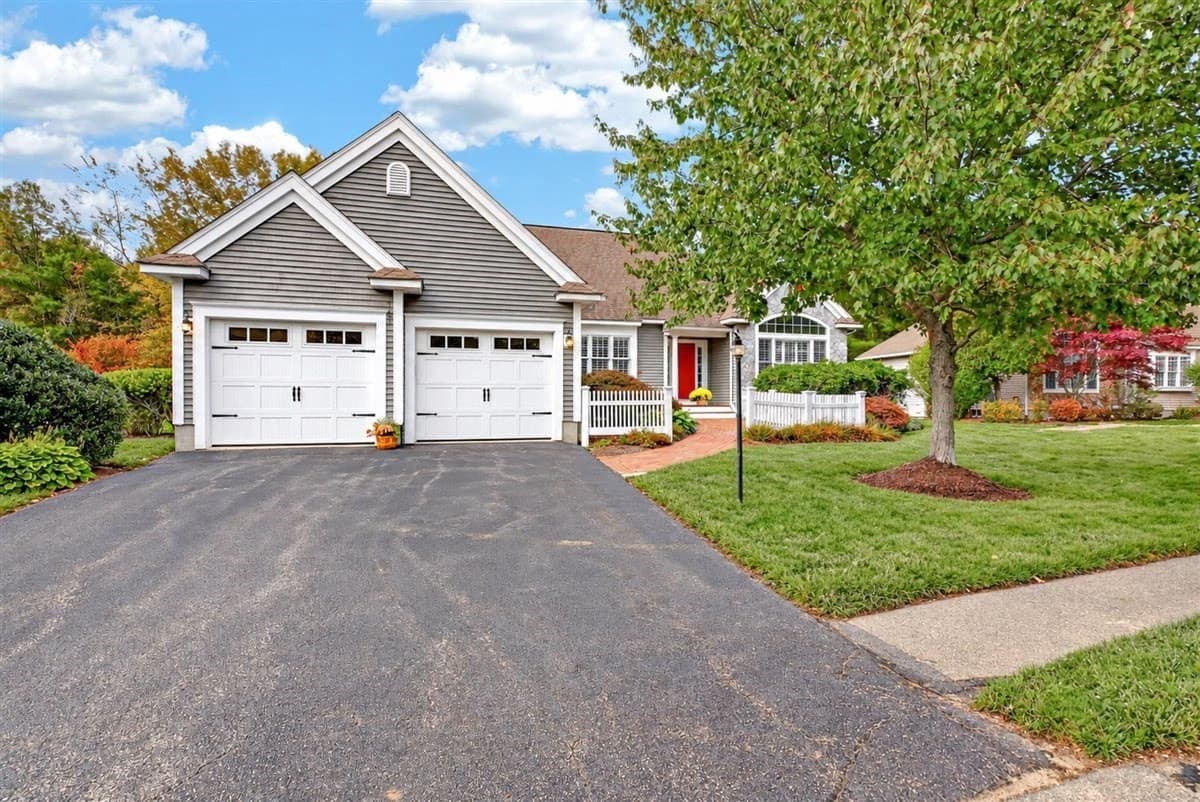 Condominium at 22 Silver Brook Ln # 22, Norwell MA 02061, photo 32 of 35