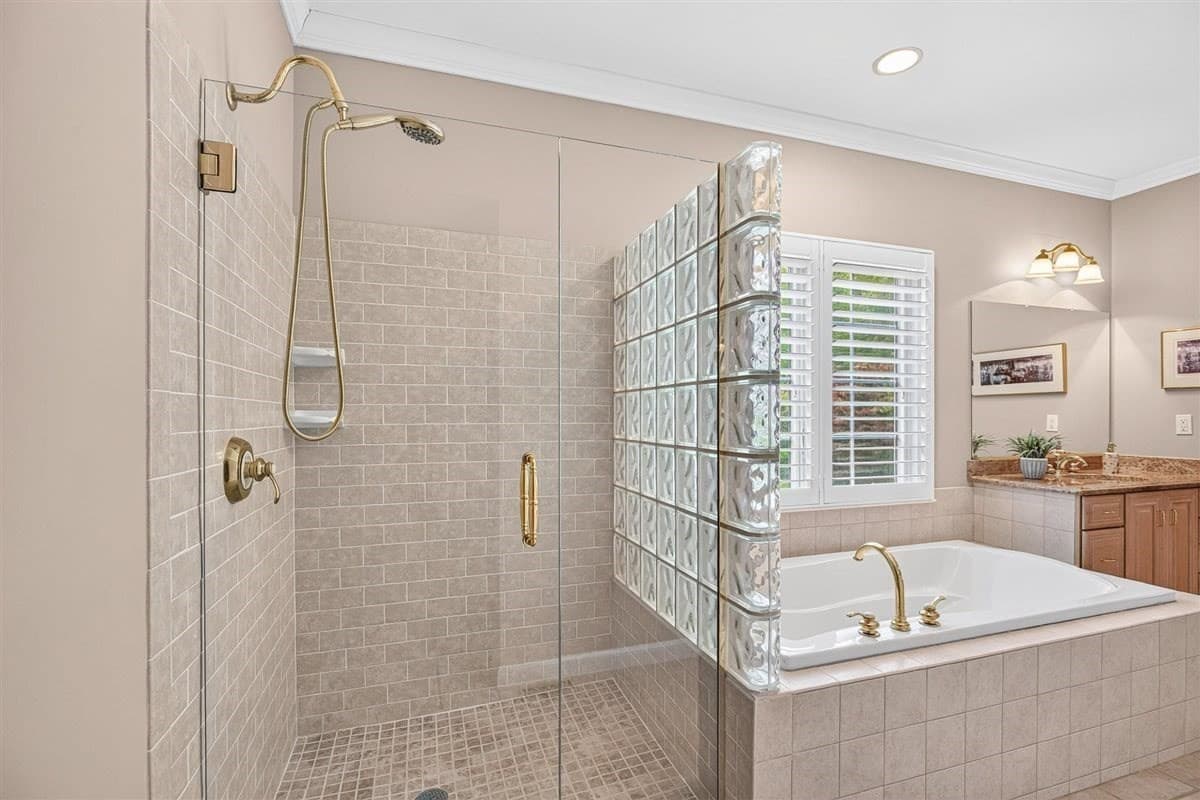 Condominium at 22 Silver Brook Ln # 22, Norwell MA 02061, photo 30 of 35