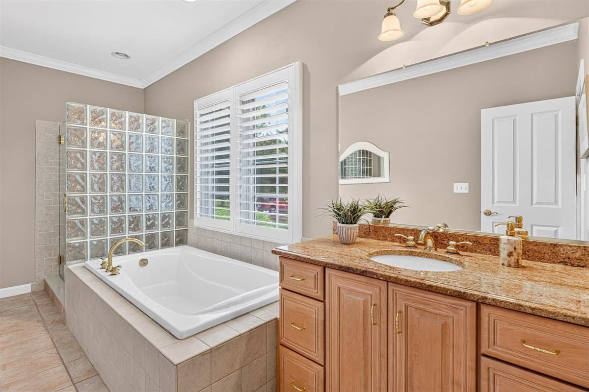 Condominium at 22 Silver Brook Ln # 22, Norwell MA 02061, photo 29 of 35