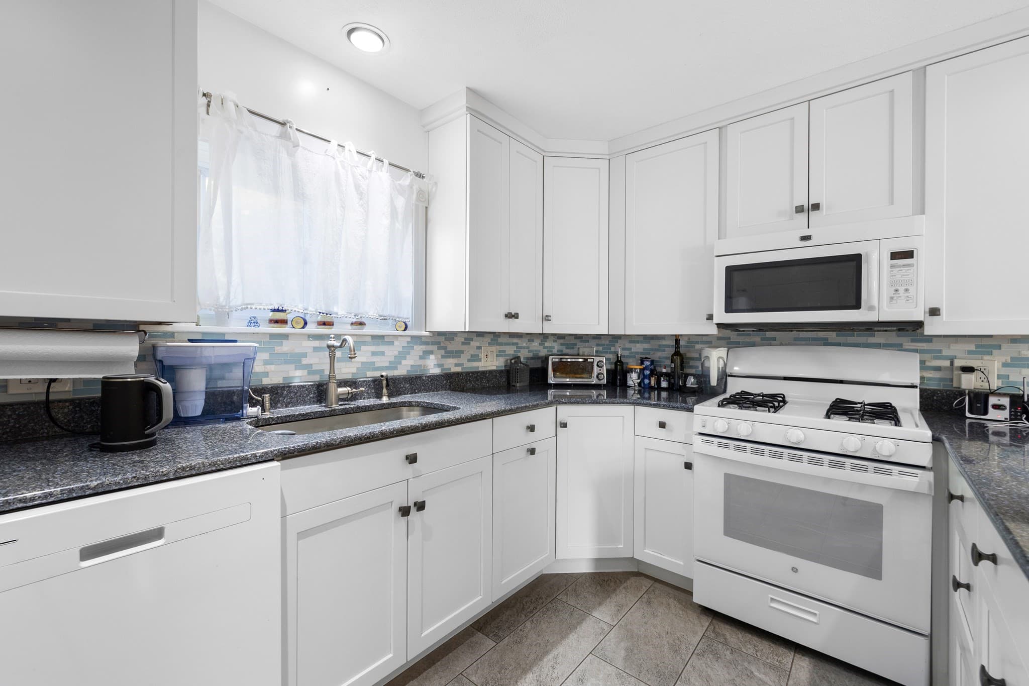 Multi Family at 64 Pine St, Swampscott MA 01907, Swampscott, photo 6 of 26
