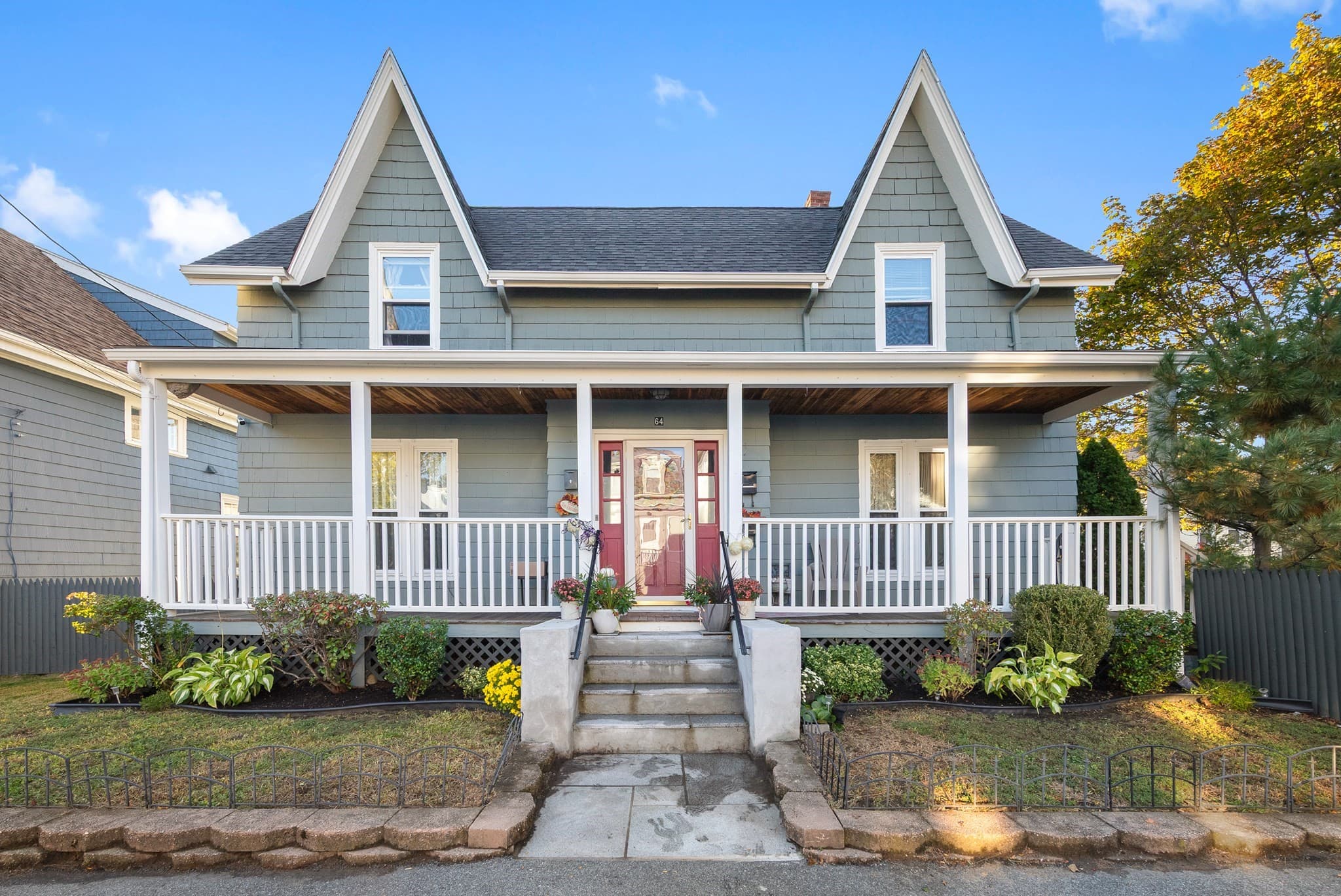 64 Pine St, Swampscott MA 01907