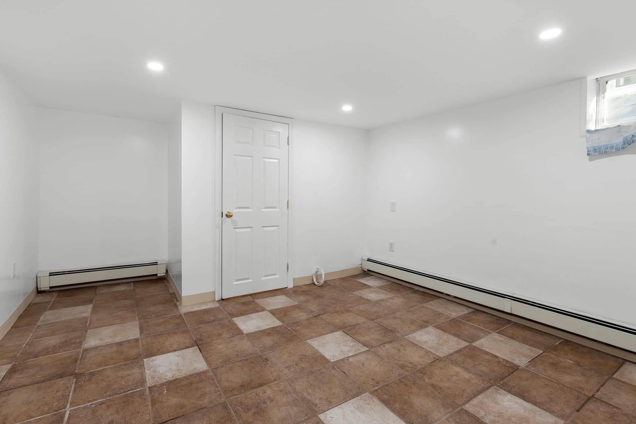 Multi Family at 64 Pine St, Swampscott MA 01907, Swampscott, photo 15 of 26