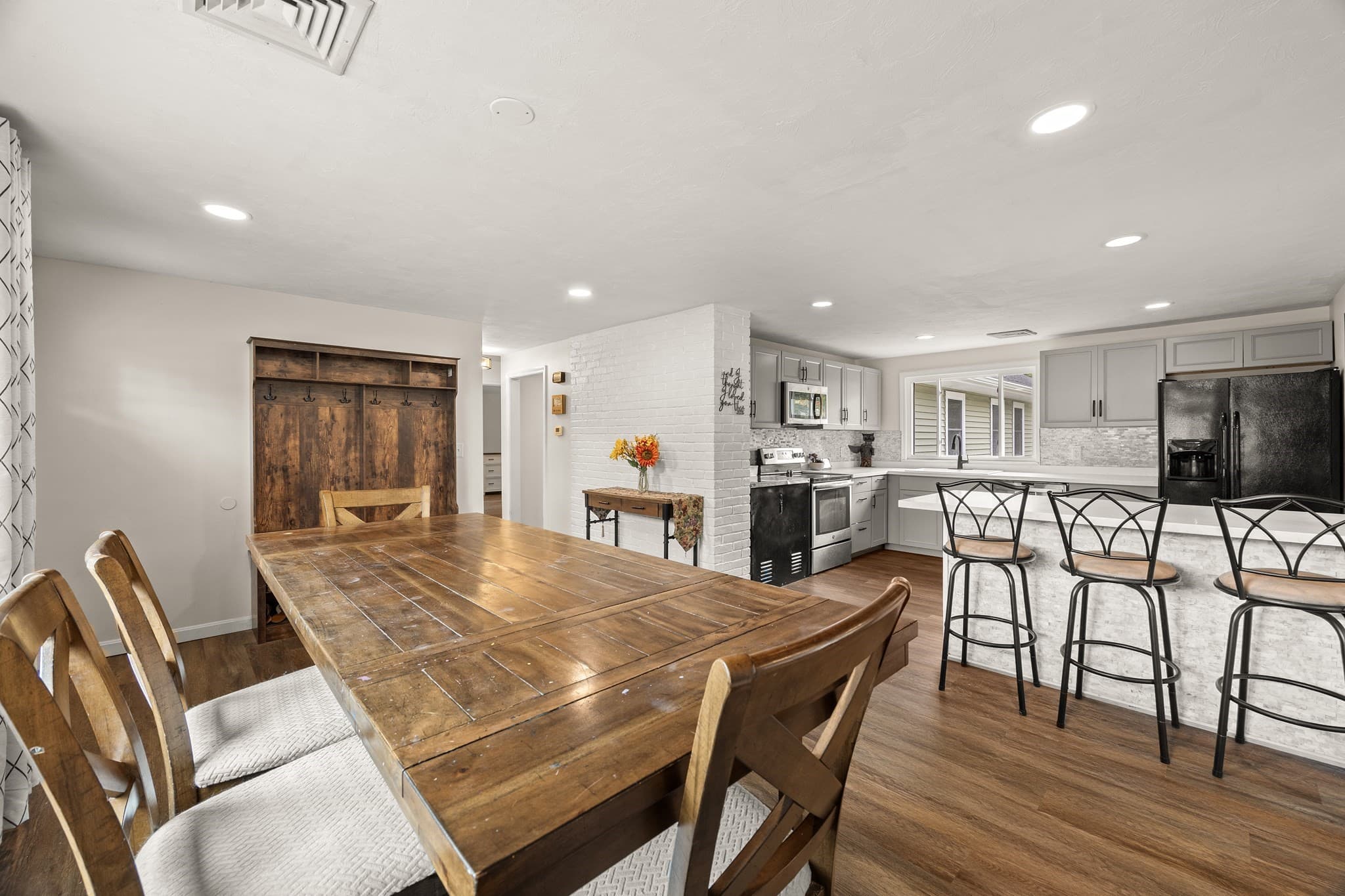 Single Family Residence at 80 Edward Rd, Raynham MA 02767, photo 6 of 35