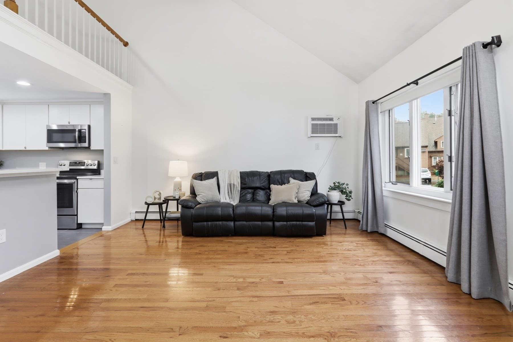 Condominium at 40 Casablanca Ct # 40, Haverhill MA 01832, photo 4 of 30