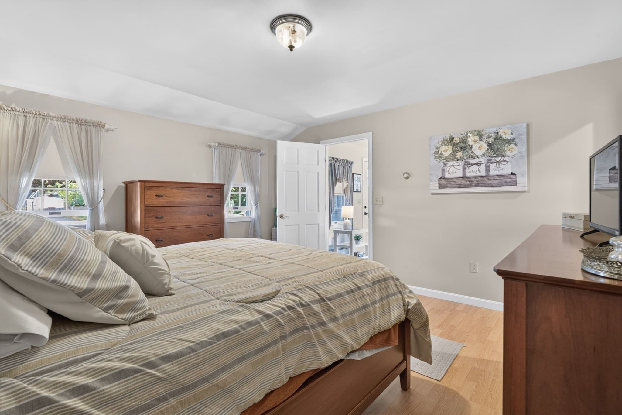 Single Family Residence at 68 Harman Ave, Seekonk MA 02771, photo 17 of 29