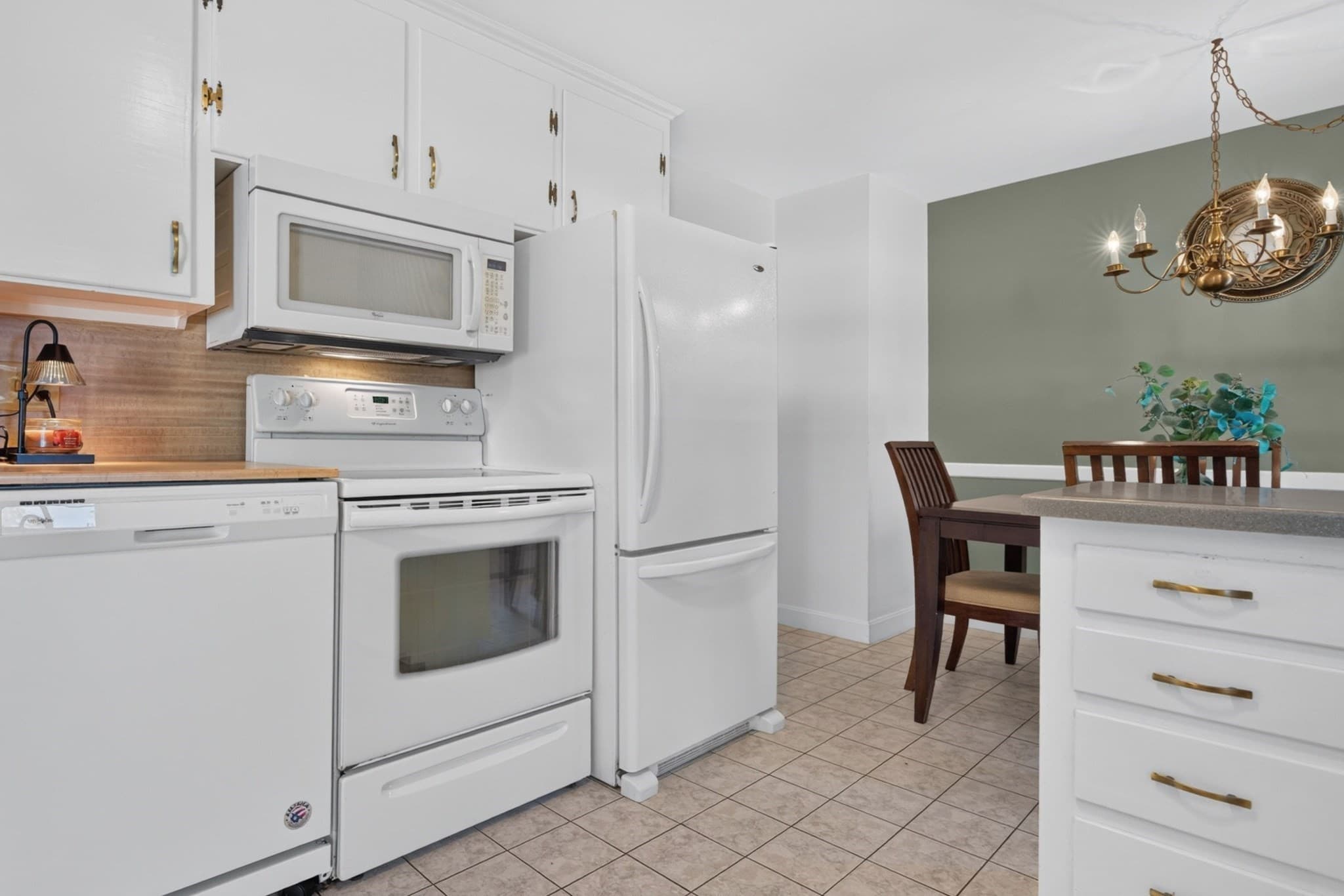 Single Family Residence at 68 Harman Ave, Seekonk MA 02771, photo 9 of 29