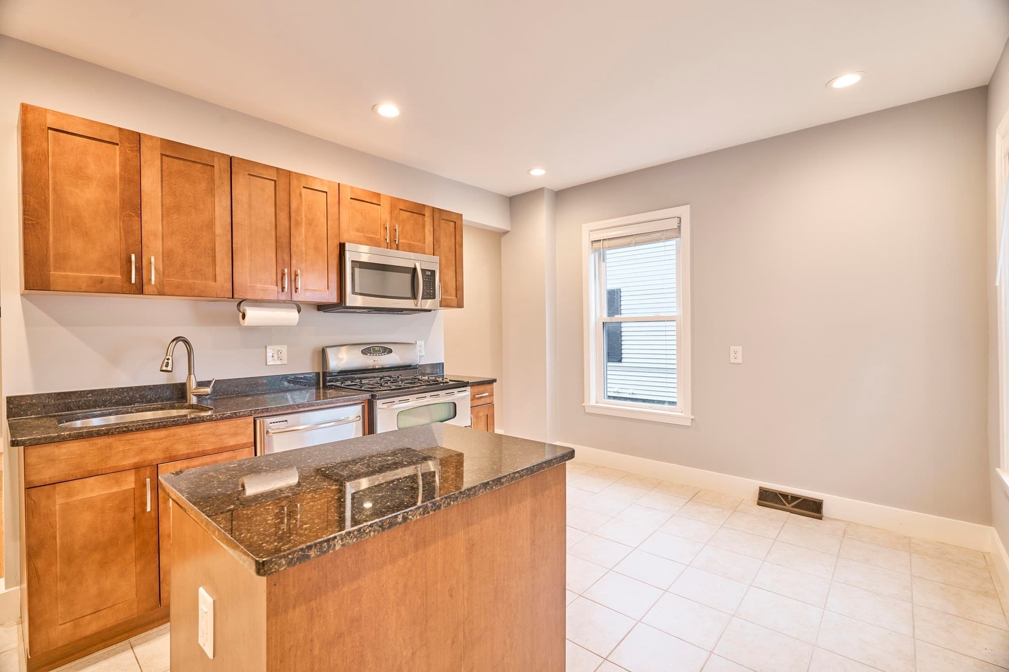 Attached (Townhouse/Rowhouse/Duplex) at 13 Hartwell St # 1, Waltham MA 02453, photo 8 of 32
