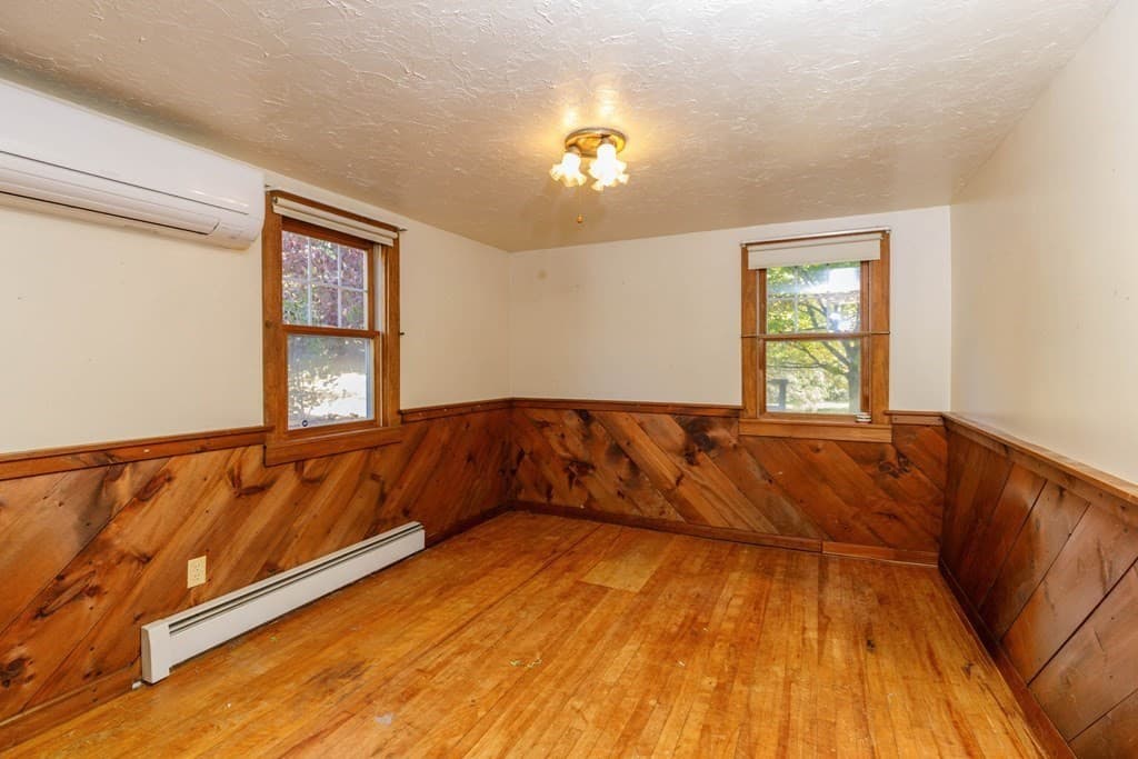 Single Family Residence at 160 Lunenburg Road, Townsend MA 01474, photo 4 of 21