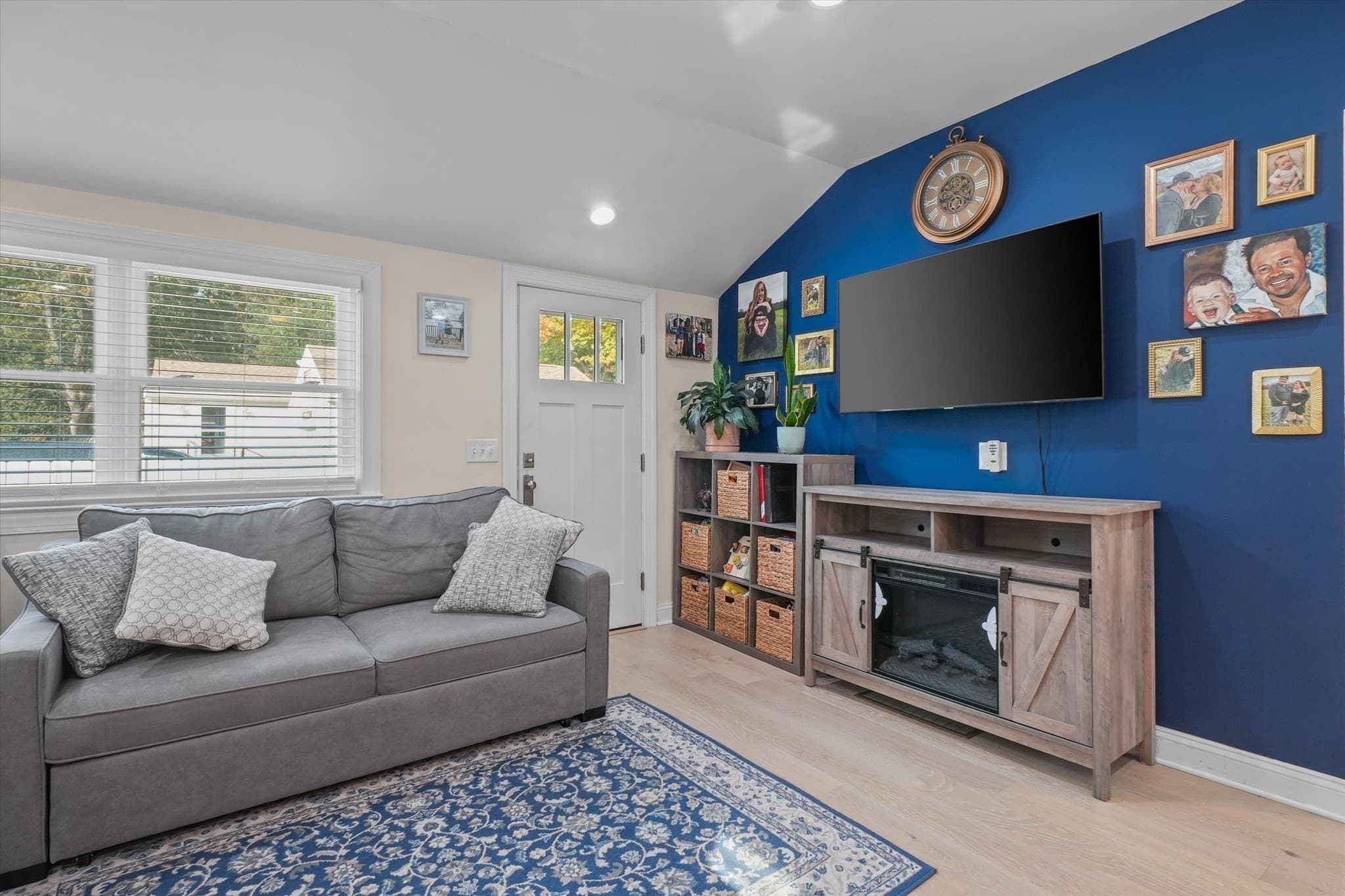 Single Family Residence at 2 Burnside Lane, Merrimac MA 01860, photo 9 of 42