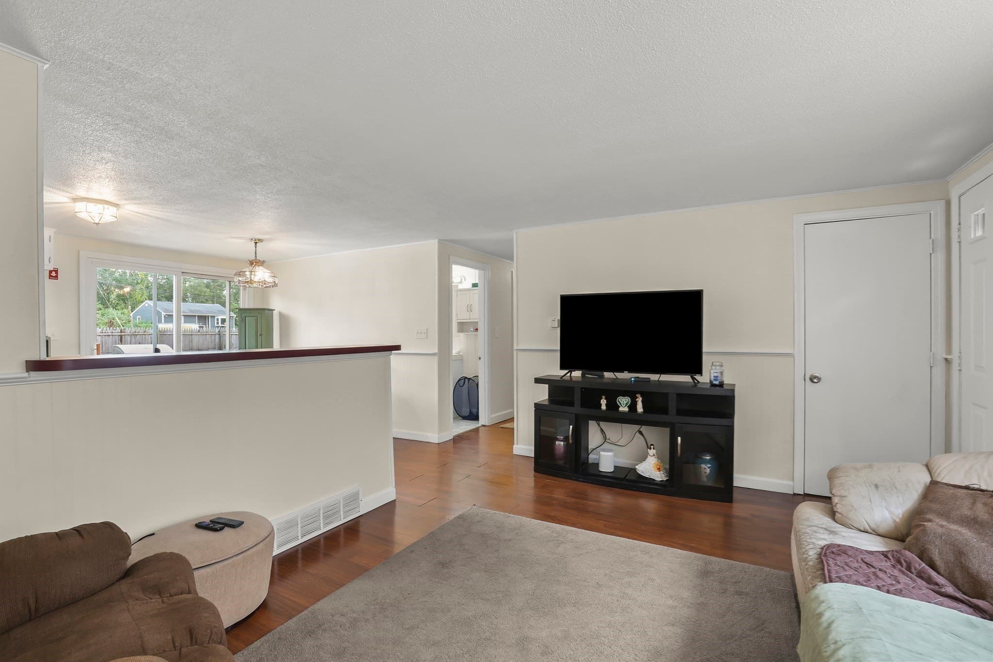 Single Family Residence at 14 Standish Ave., Wareham MA 02538, photo 5 of 29