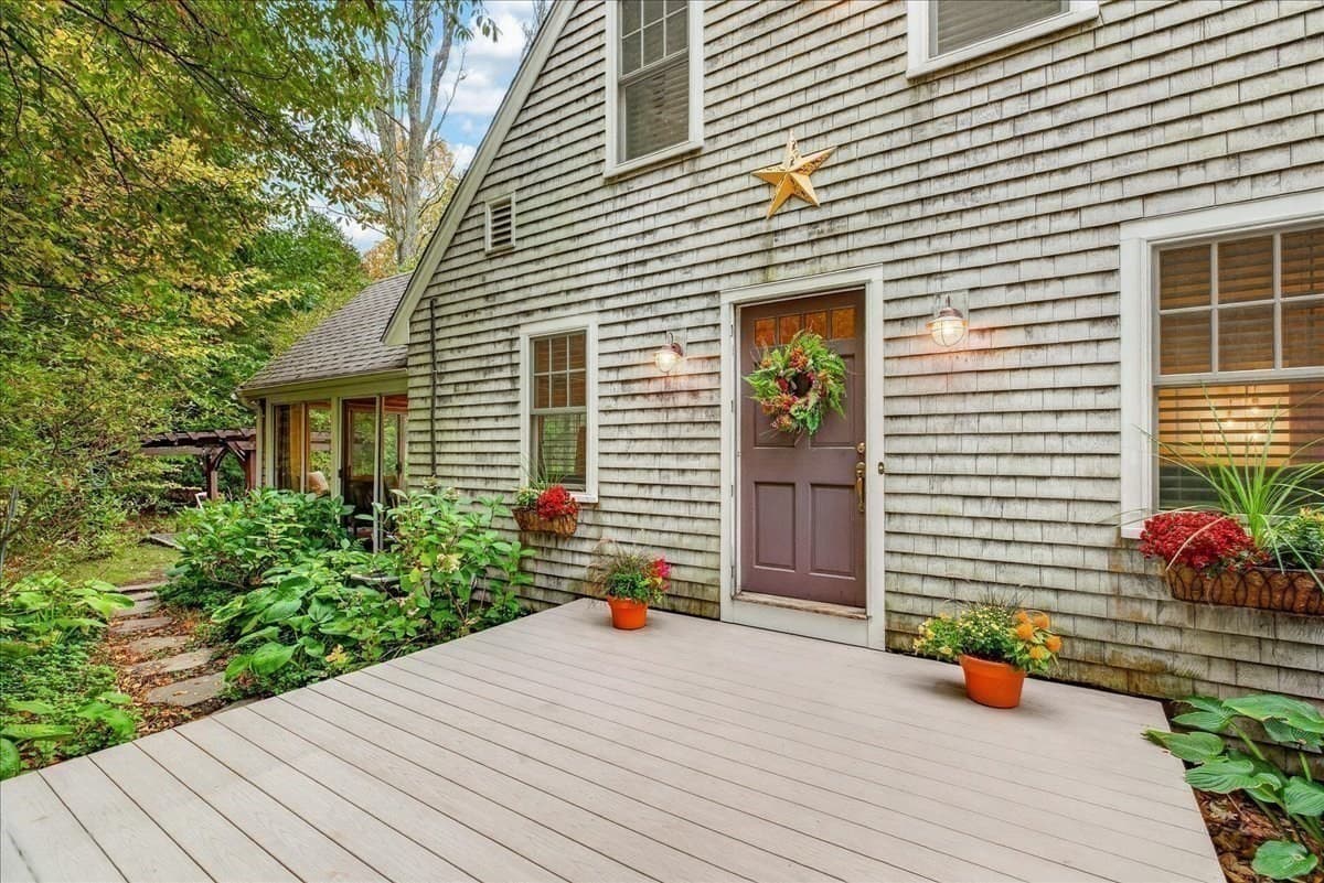 Single Family Residence at 395 Prospect St, Norwell MA 02061, Norwell, photo 3 of 42