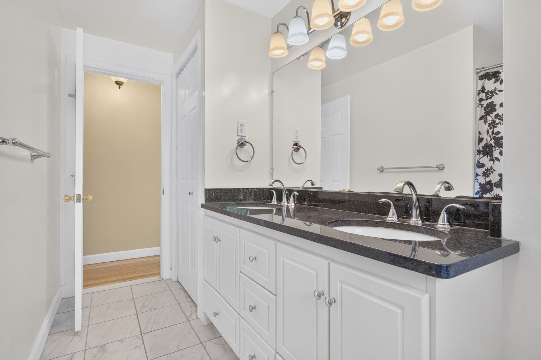 Single Family Residence at 94 Green Drive, North Attleboro MA 02760, photo 16 of 42