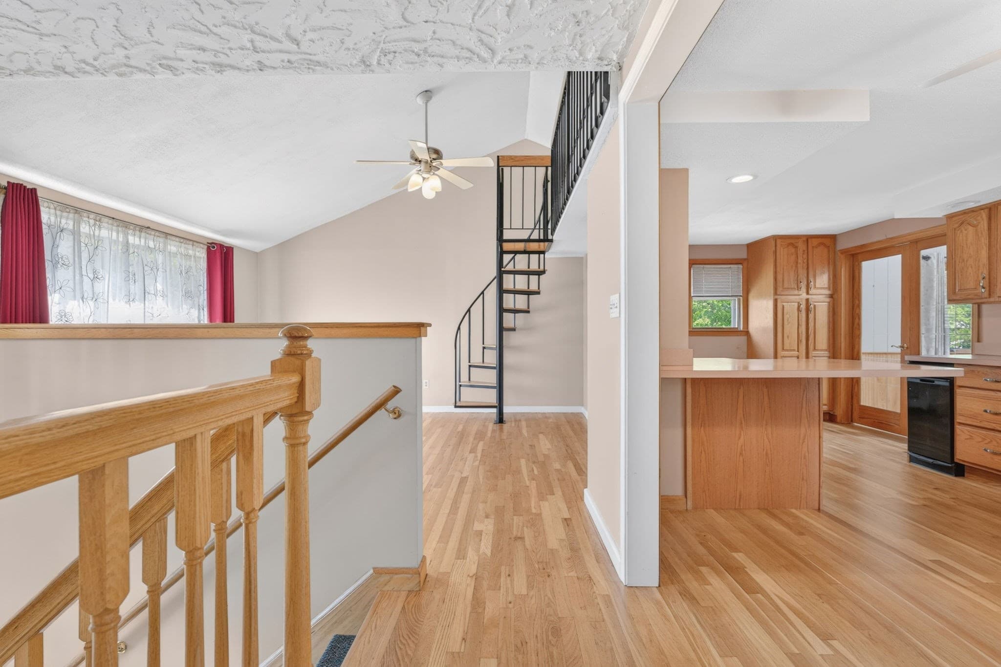 Single Family Residence at 94 Green Drive, North Attleboro MA 02760, photo 3 of 42